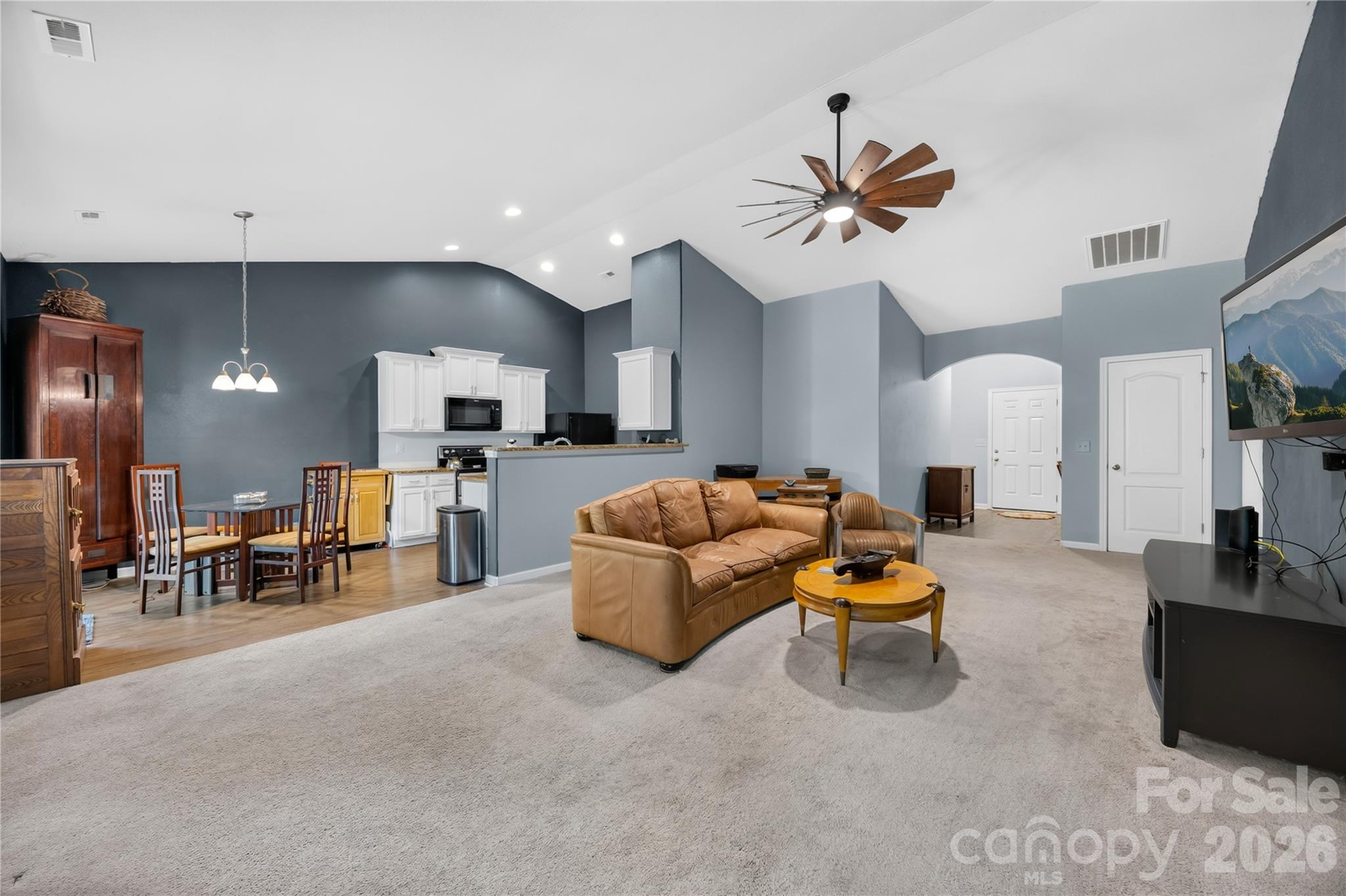 809 Gunnar Dr, Gastonia, NC 28054