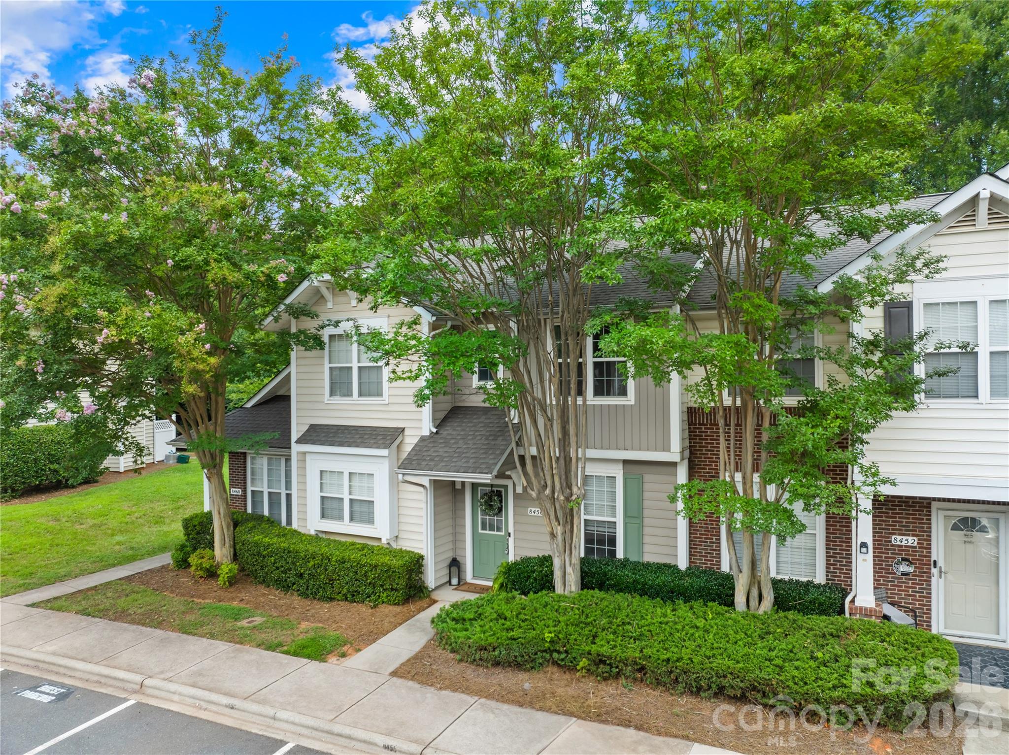 8456 Chaceview Ct, Charlotte, NC 28269