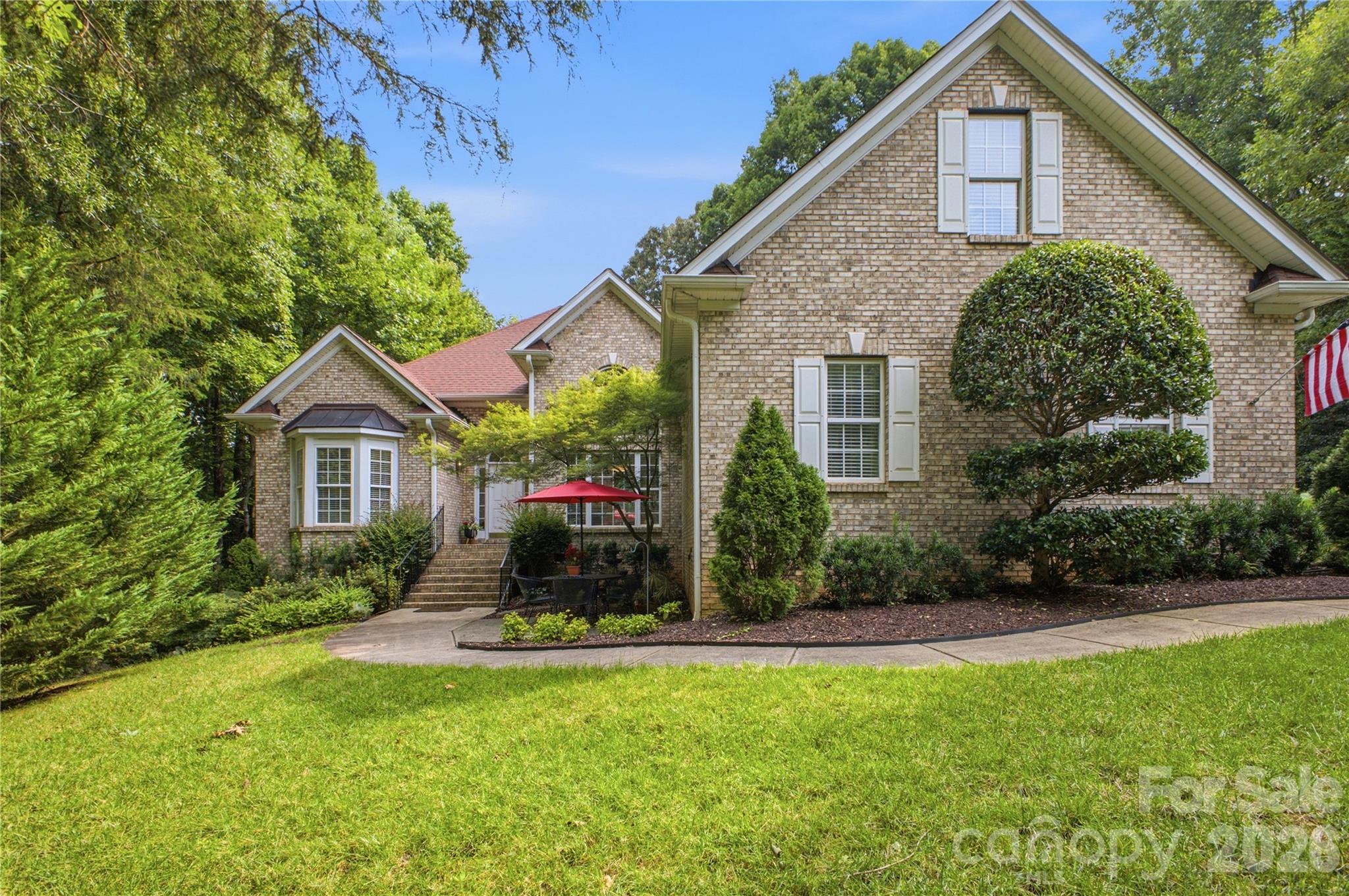 136 Edge Hill Dr, Fort Mill, SC 29715