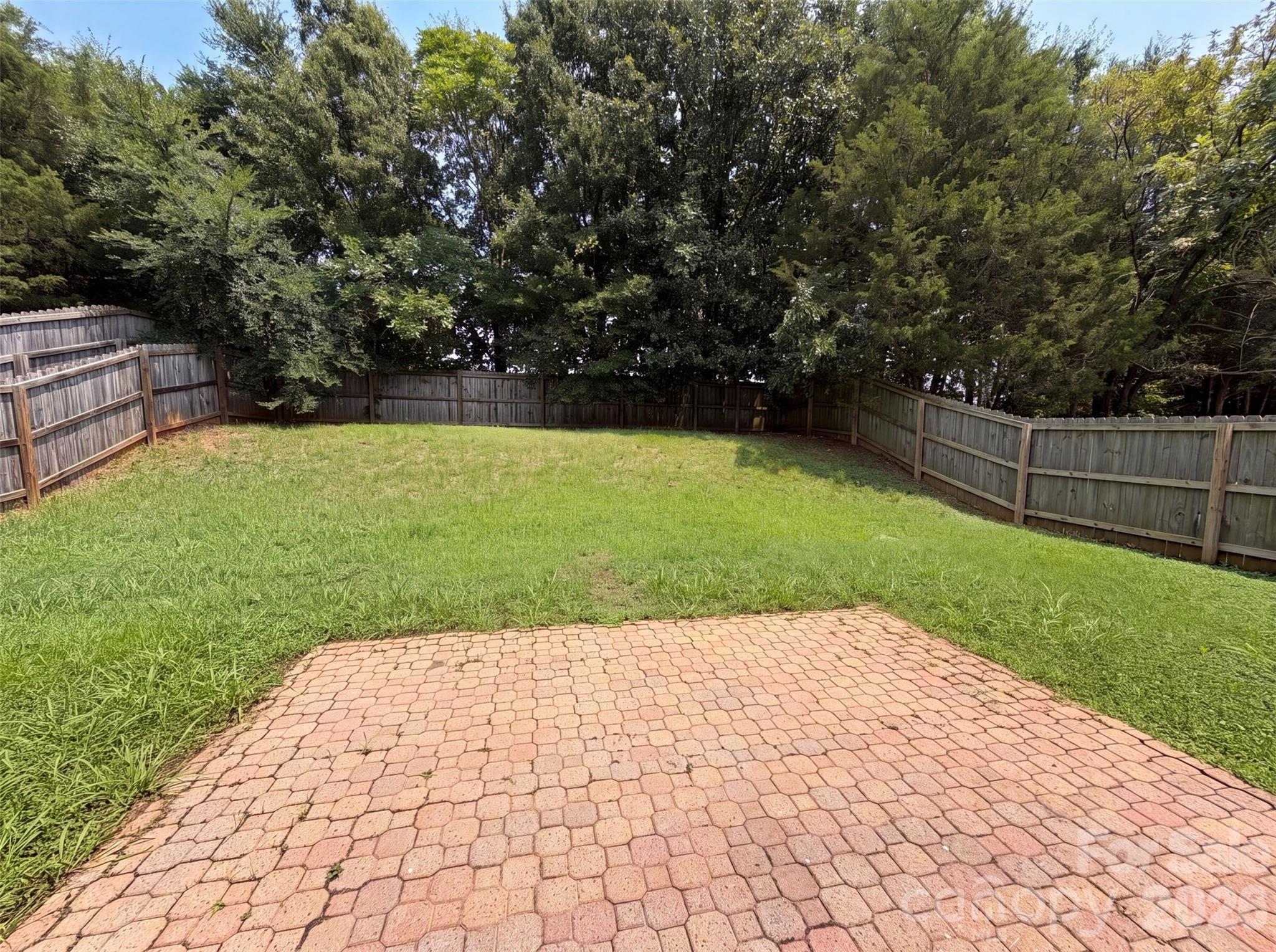 5714 Waverly Lynn Ln, Charlotte, NC 28269