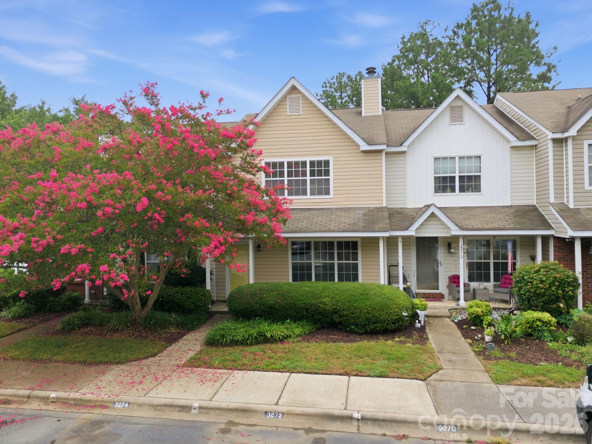 3274 Summercroft Ln, Charlotte, NC 28269