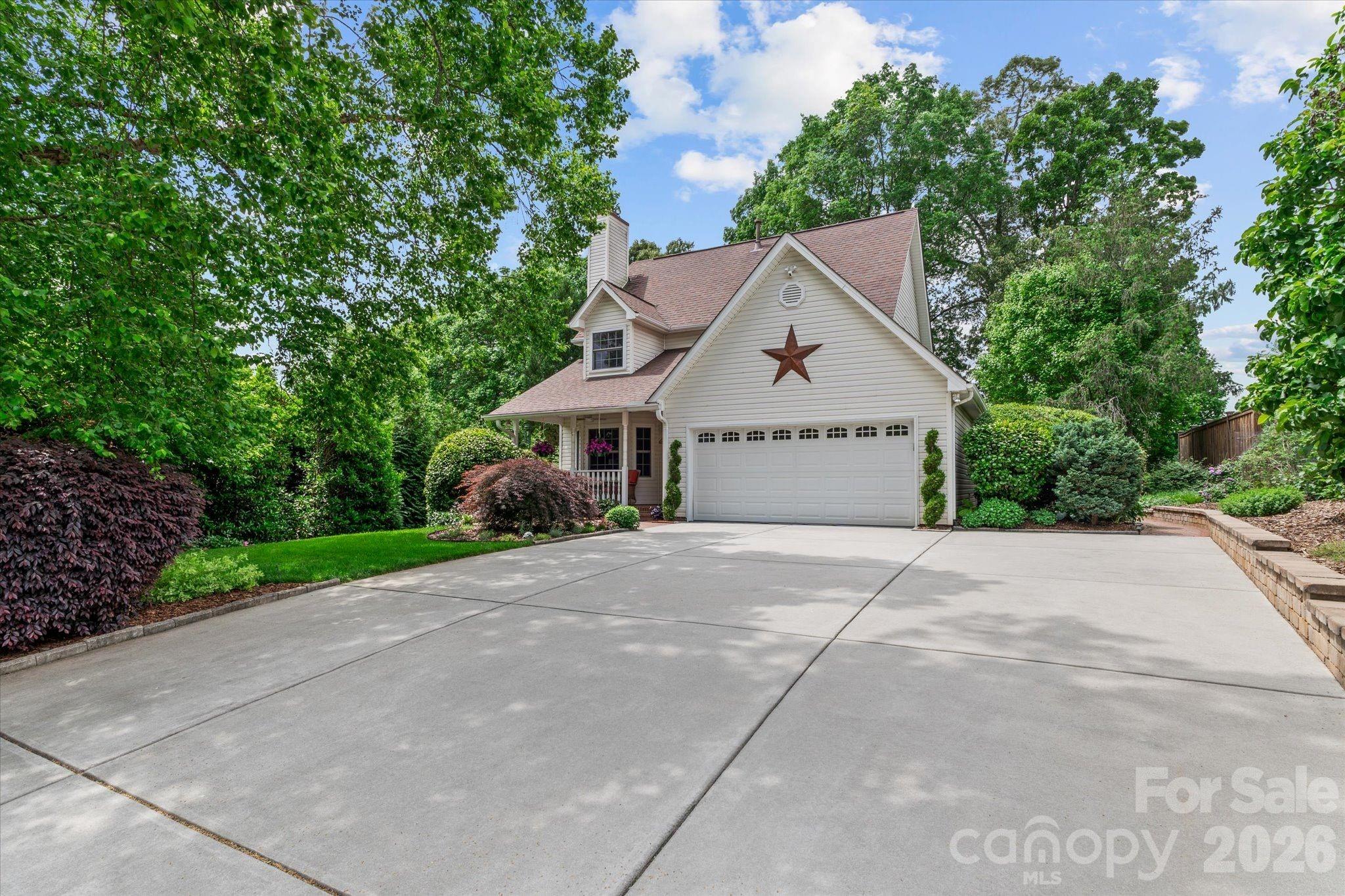 1315 Mistletoe Ridge Pl NW, Concord, NC 28027