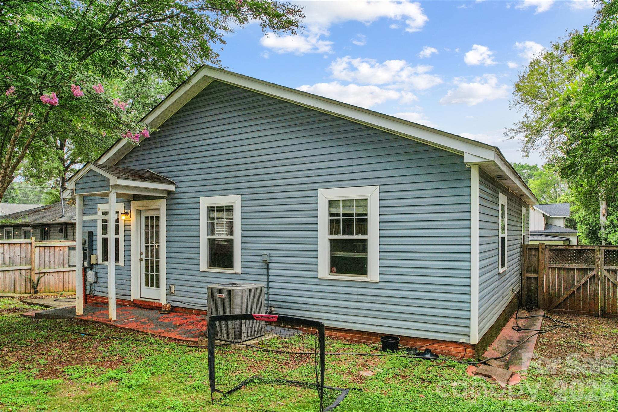 114 N Turner Ave, Charlotte, NC 28216