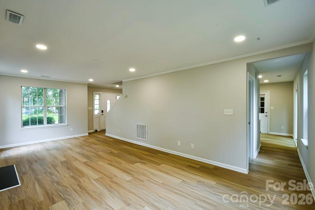 6020 Running Deer Rd, Charlotte, NC 28214