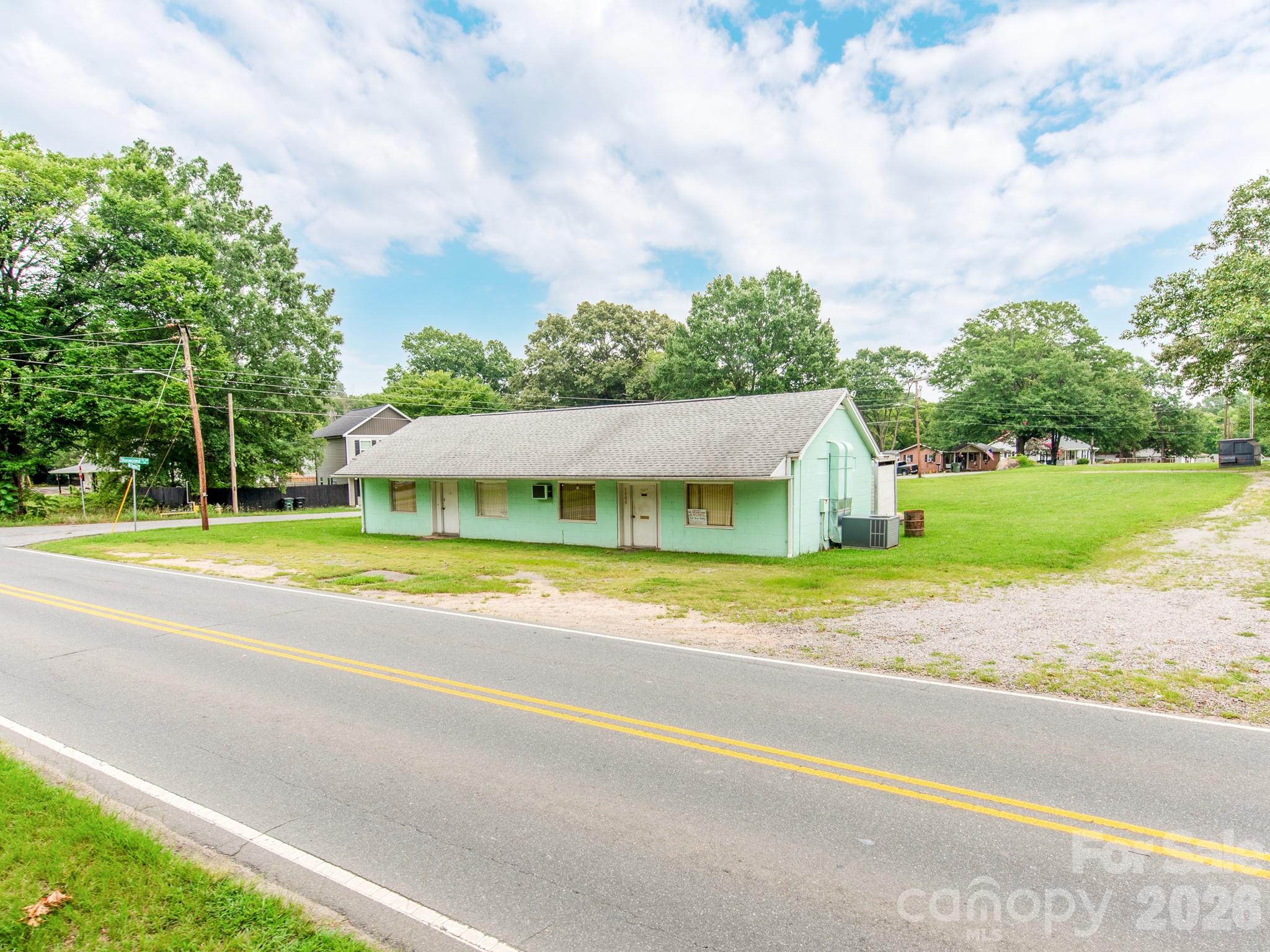 1281 Old Charlotte Rd, Concord, NC 28027