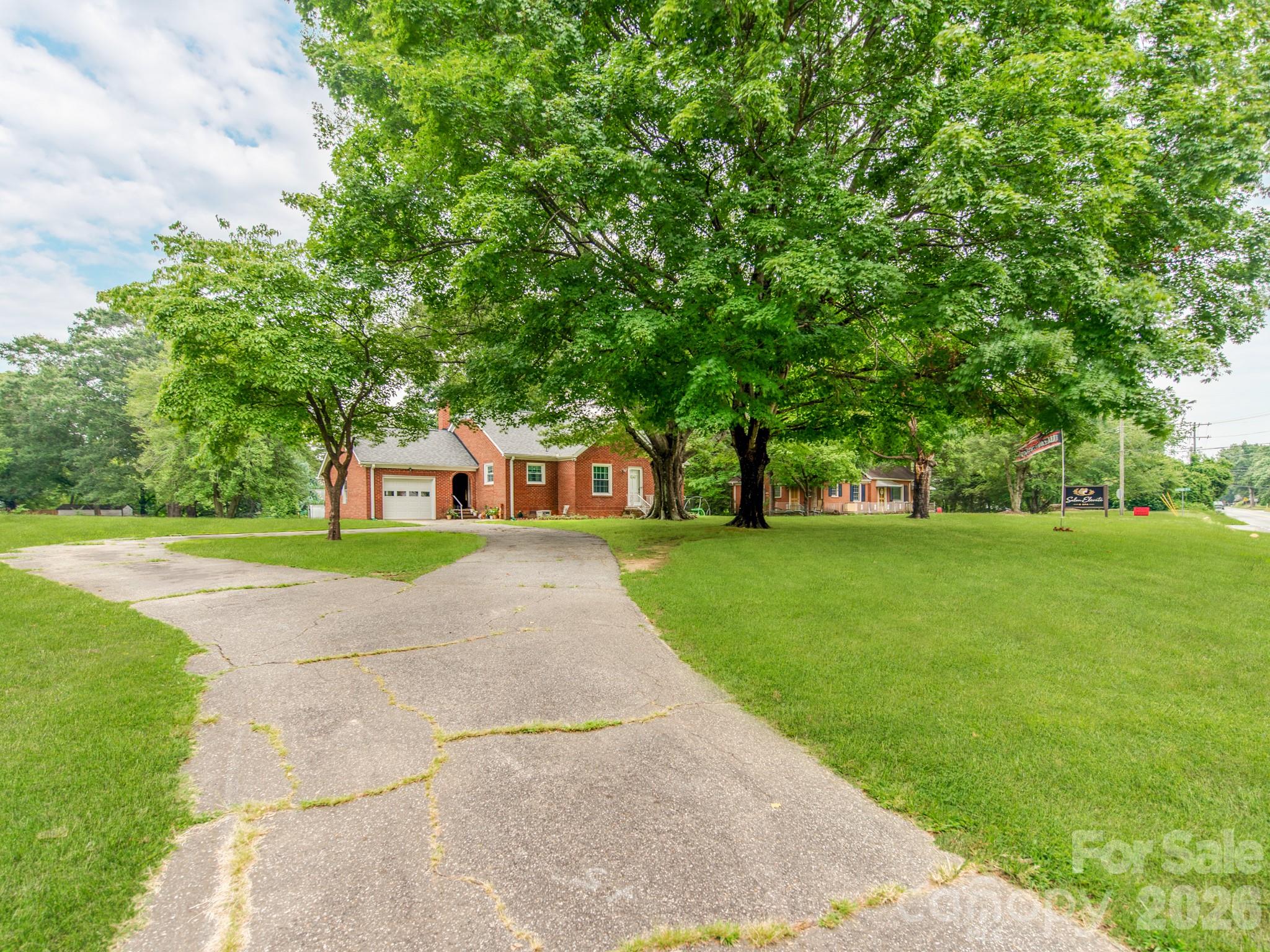 1281 Old Charlotte Rd, Concord, NC 28027