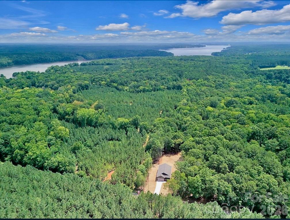 800 Busters Landing Rd, Fort Lawn, SC 29714