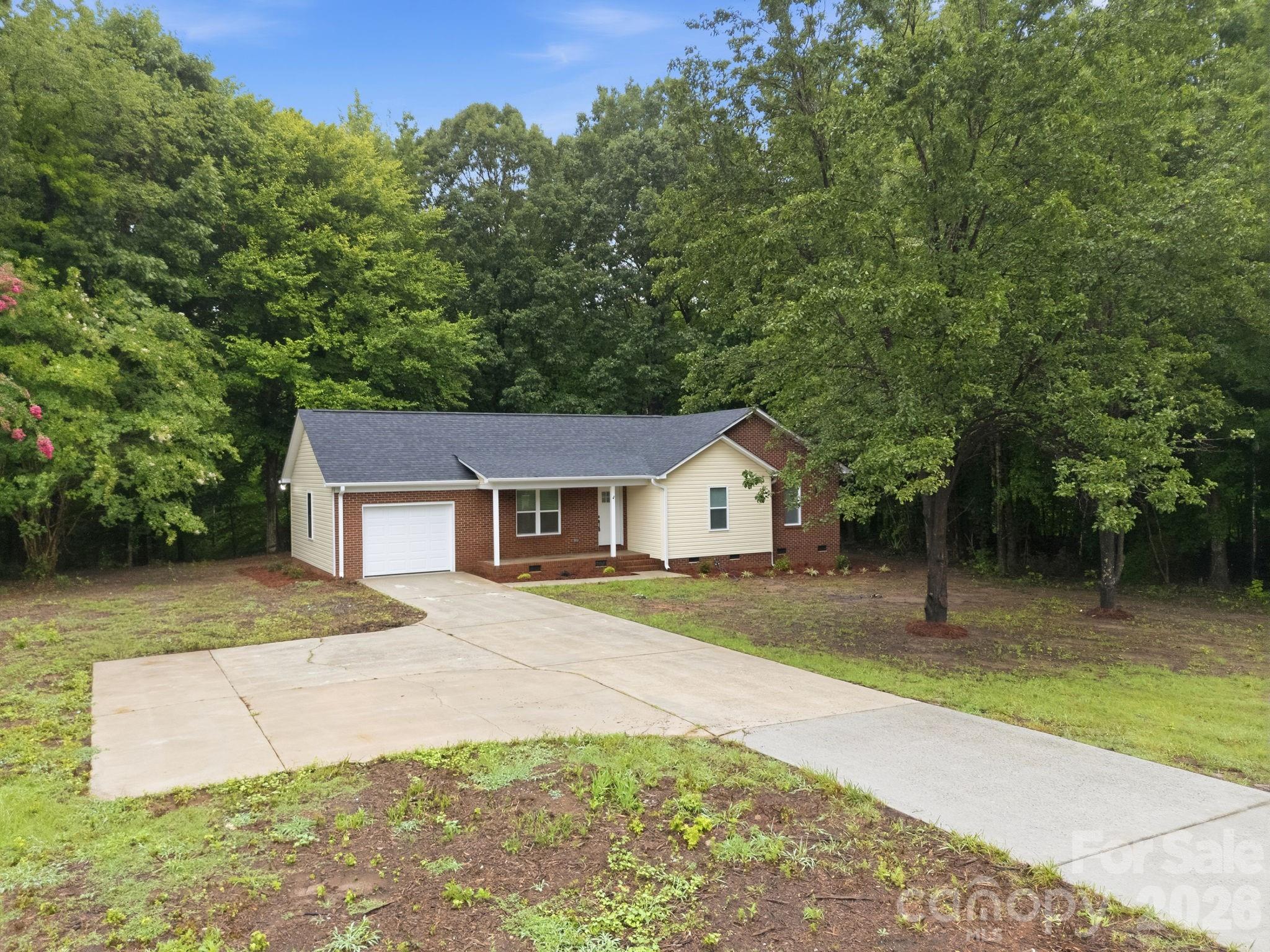 160 Birchwood Dr, Salisbury, NC 28146