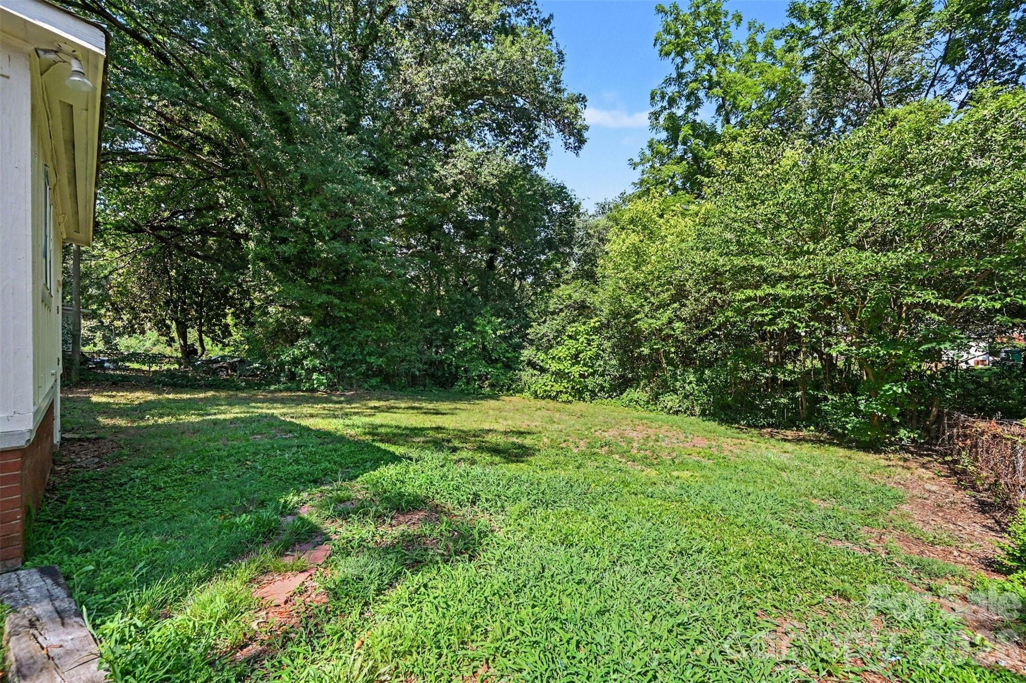 4421 Knollcrest Dr, Charlotte, NC 28208