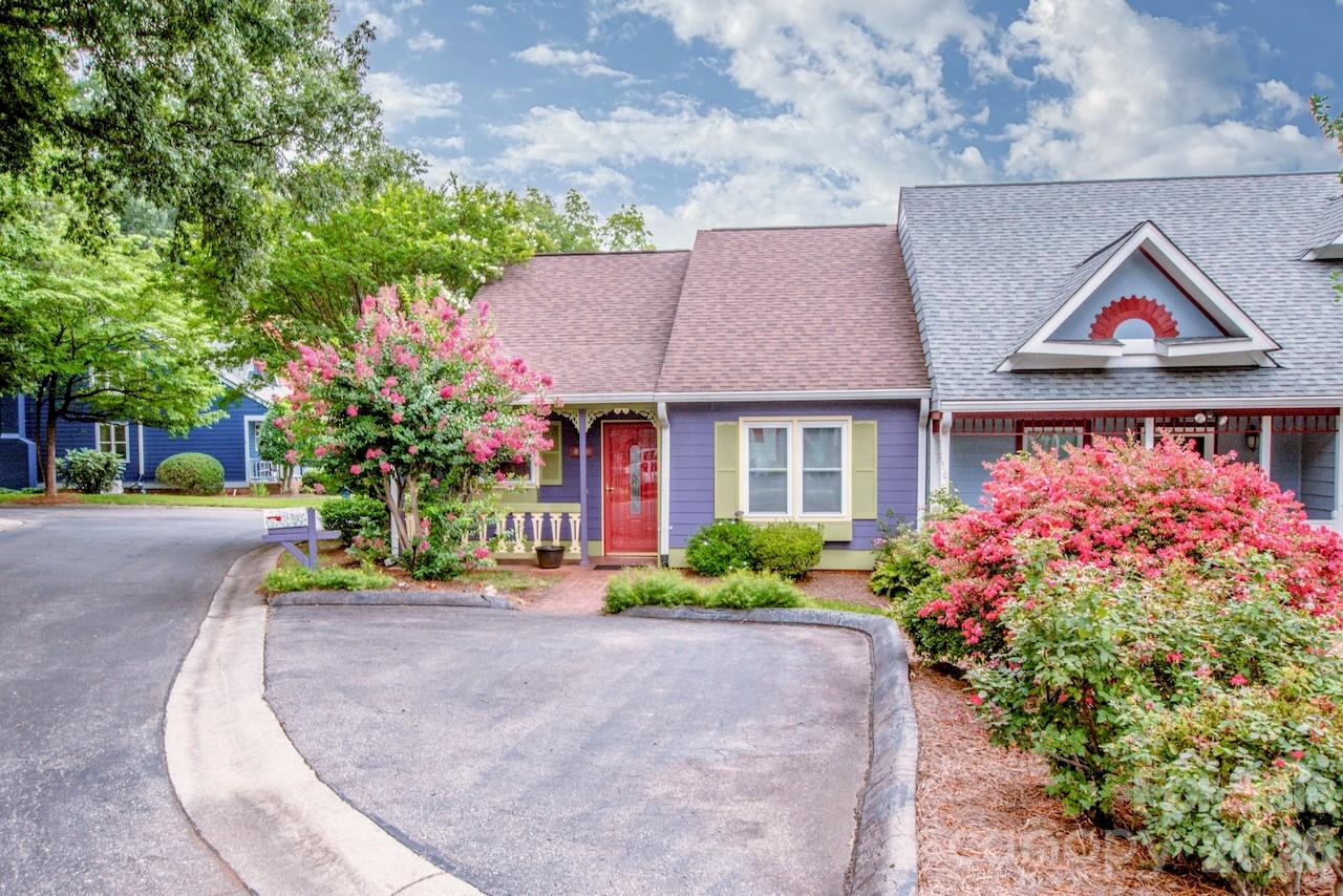 806 Prince Albert Ct, Statesville, NC 28677