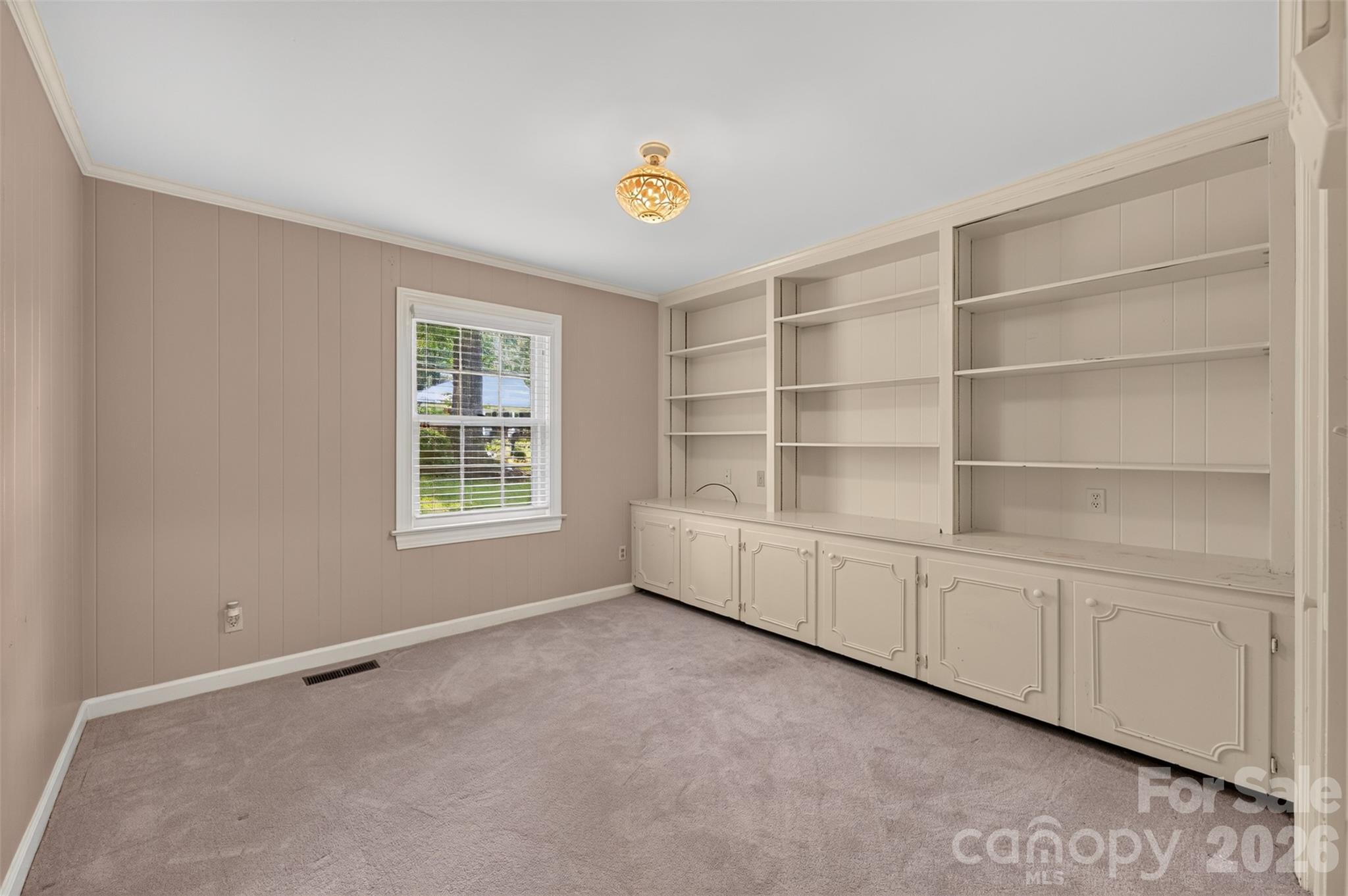 530 25th Ave NW, Hickory, NC 28601