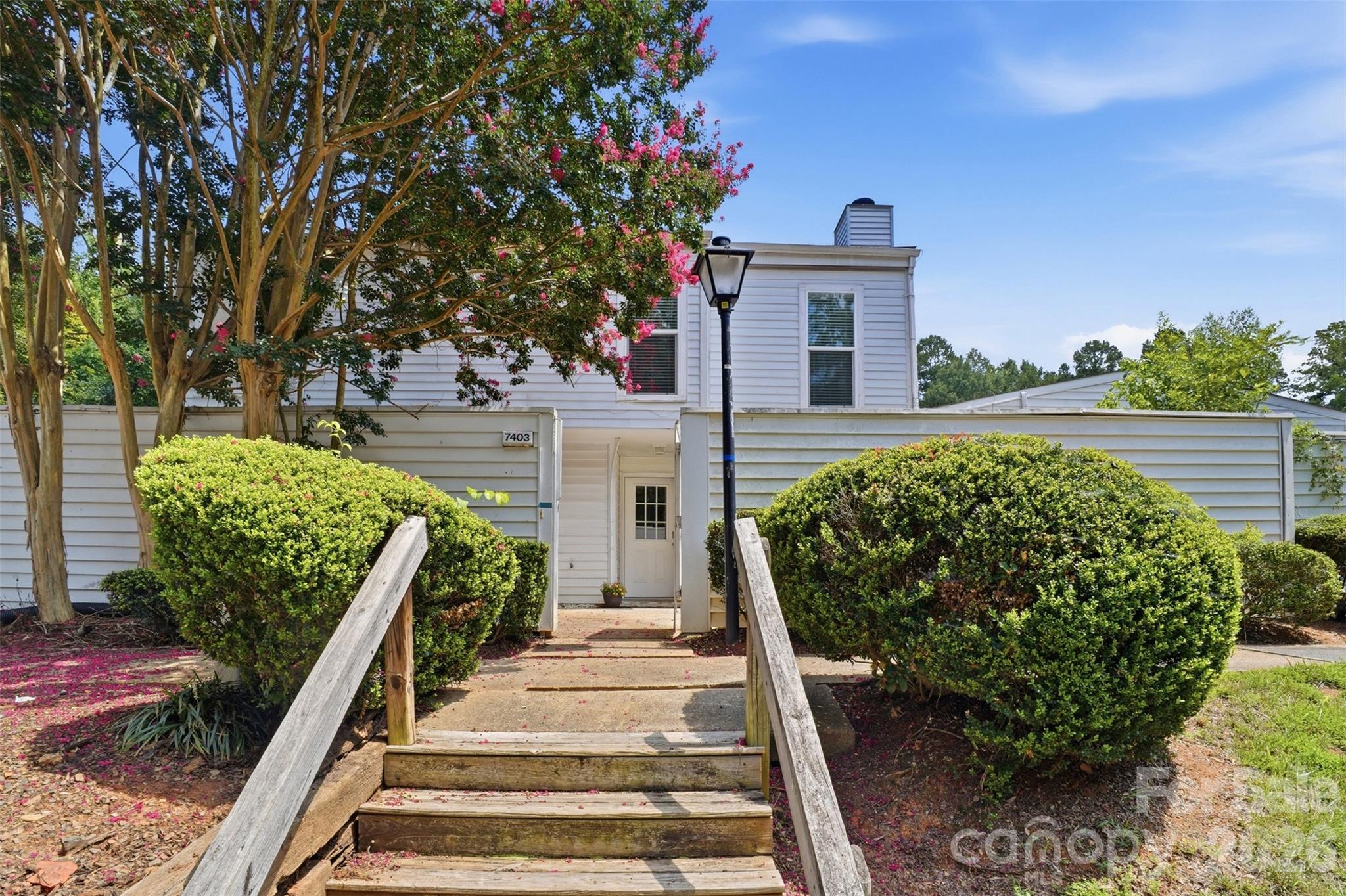 7403 Mystic Ln, Charlotte, NC 28227
