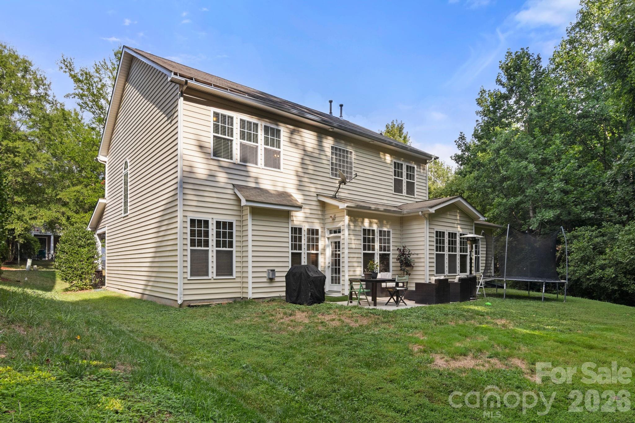 1334 Sarandon Dr, Matthews, NC 28104