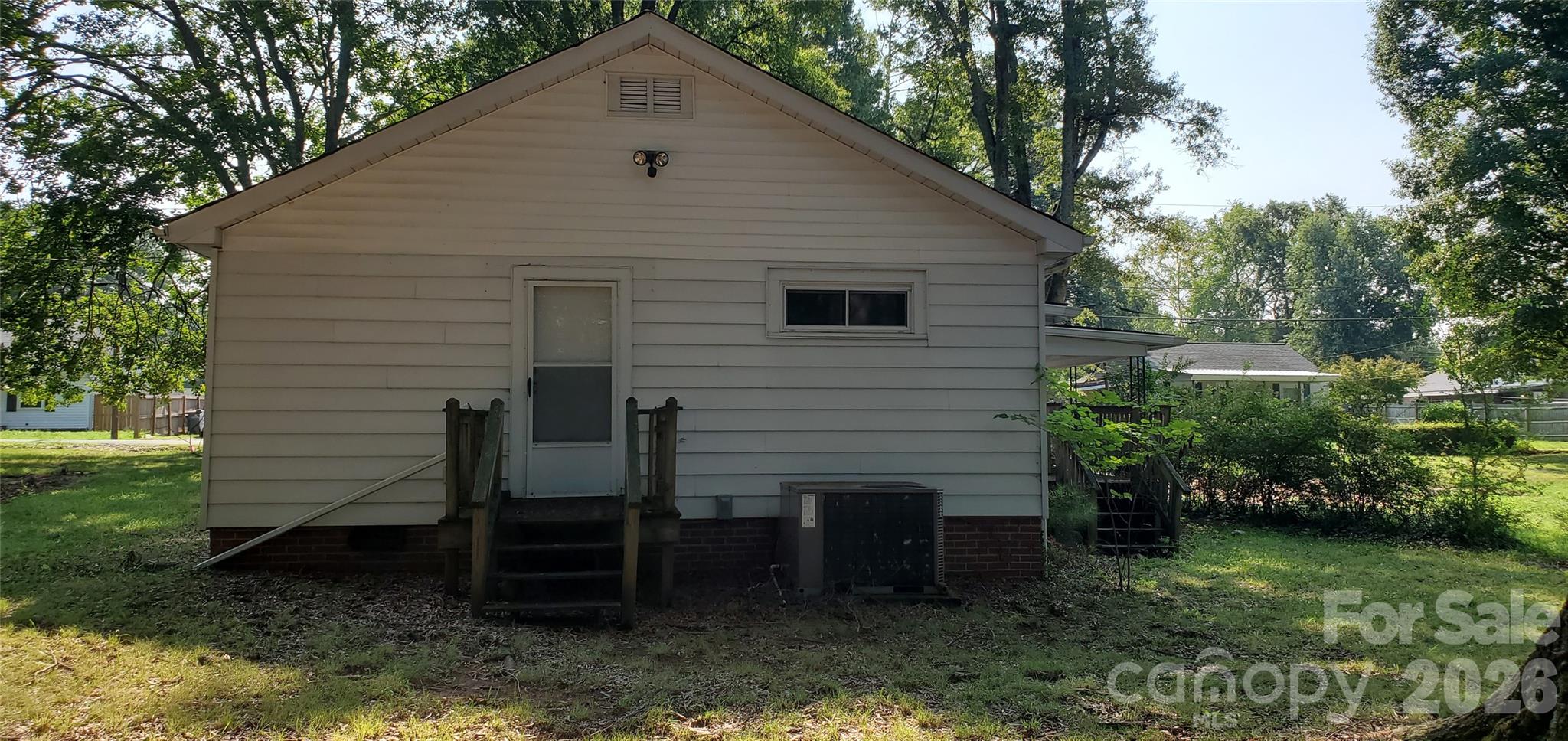 1905 Crestmont Ave, Kannapolis, NC 28081