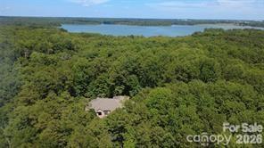 8680 Hills Dell Dr, Concord, NC 28027