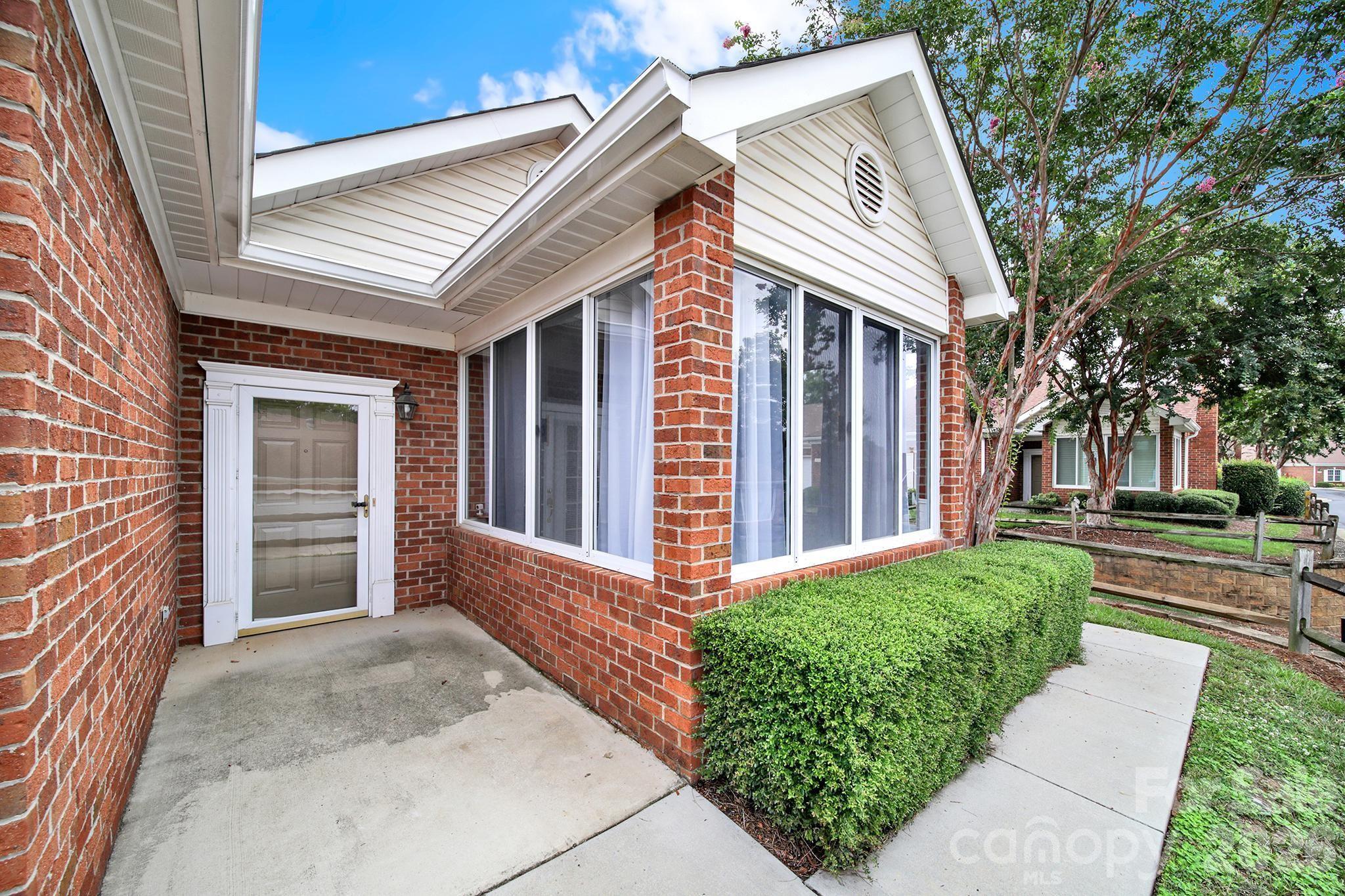 8368 Windsor Ridge Dr, Charlotte, NC 28277