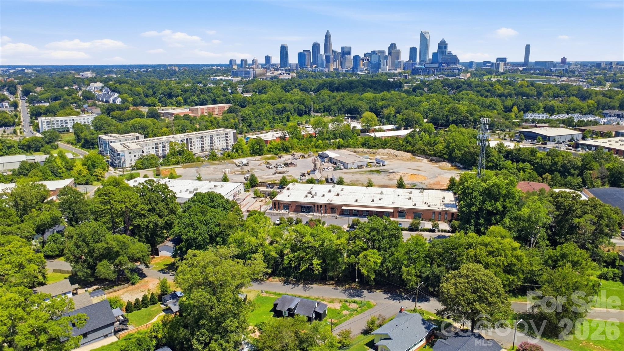 922 Ambassador St, Charlotte, NC 28208