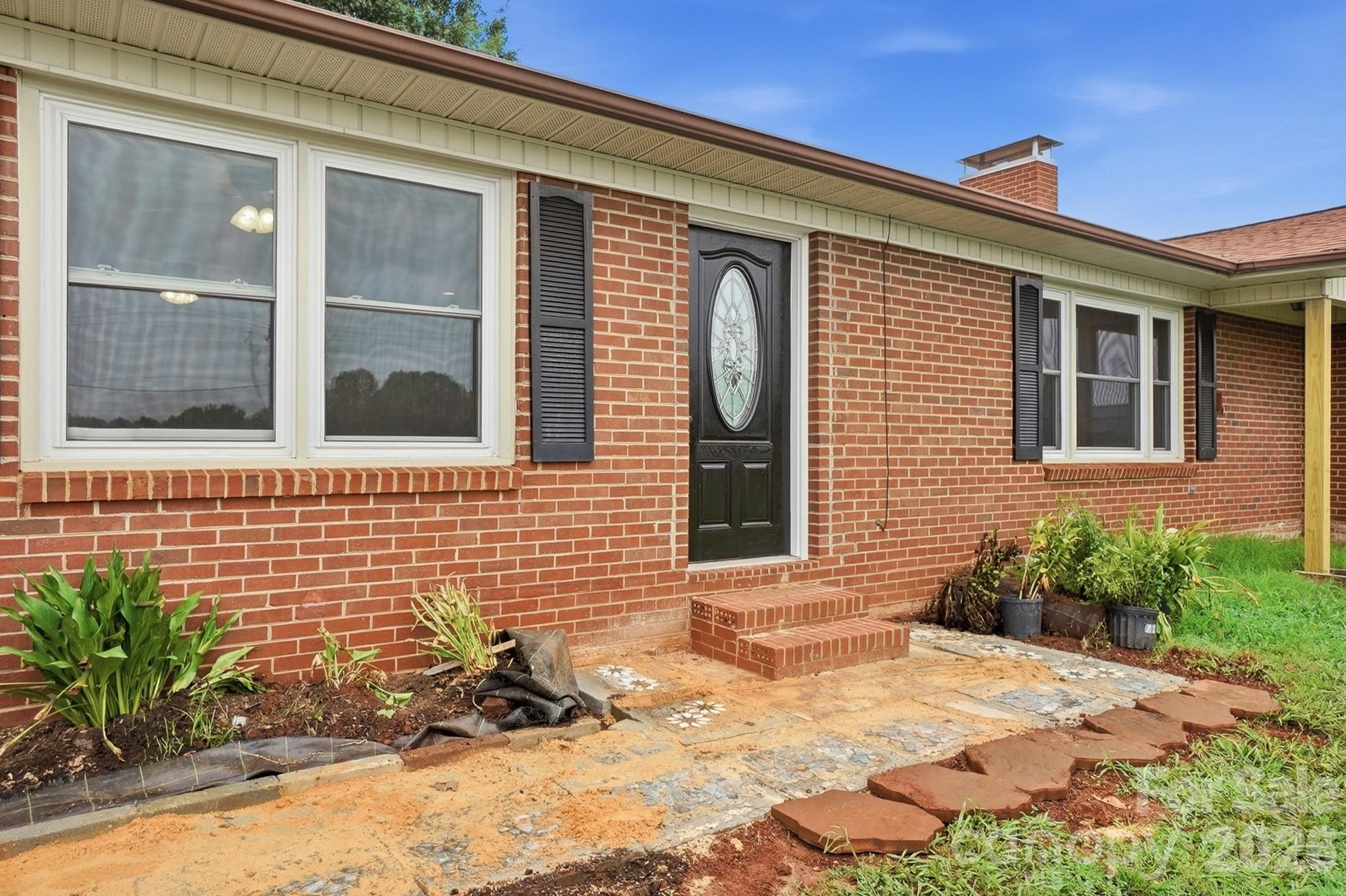 3881 Summerow Rd, Maiden, NC 28650