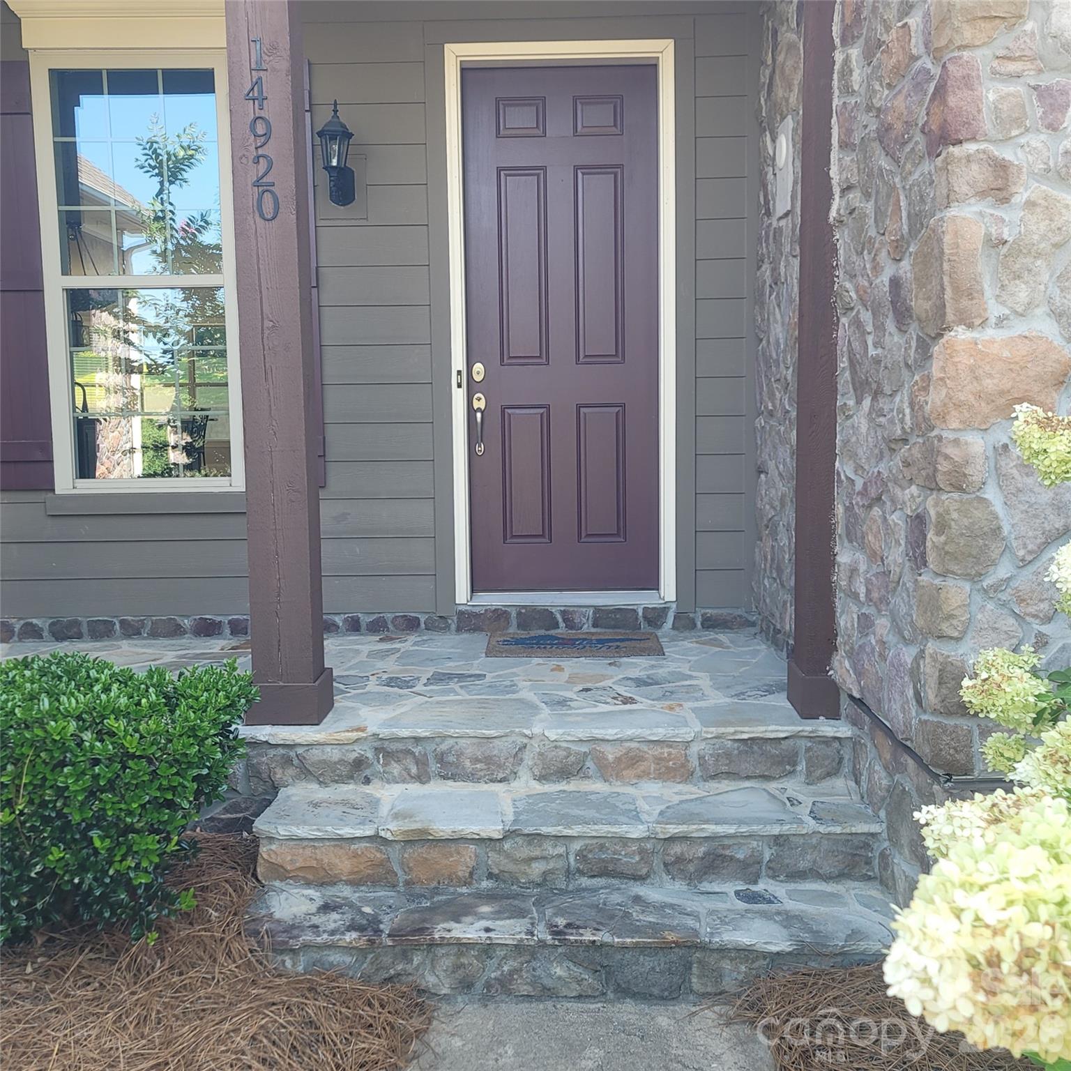 14920 High Bluff Ct, Charlotte, NC 28278