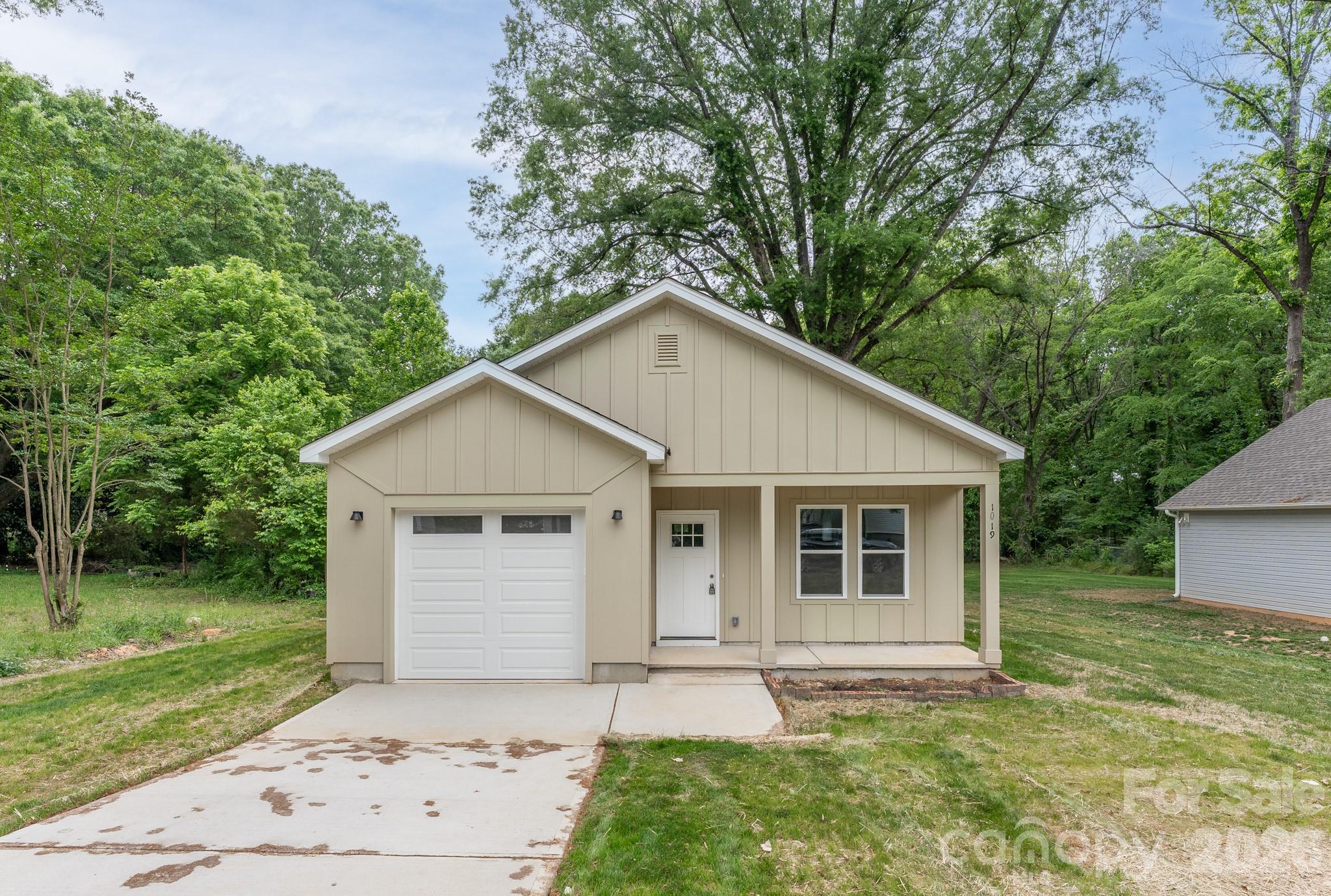 1019 N Ransom St, Gastonia, NC 28052