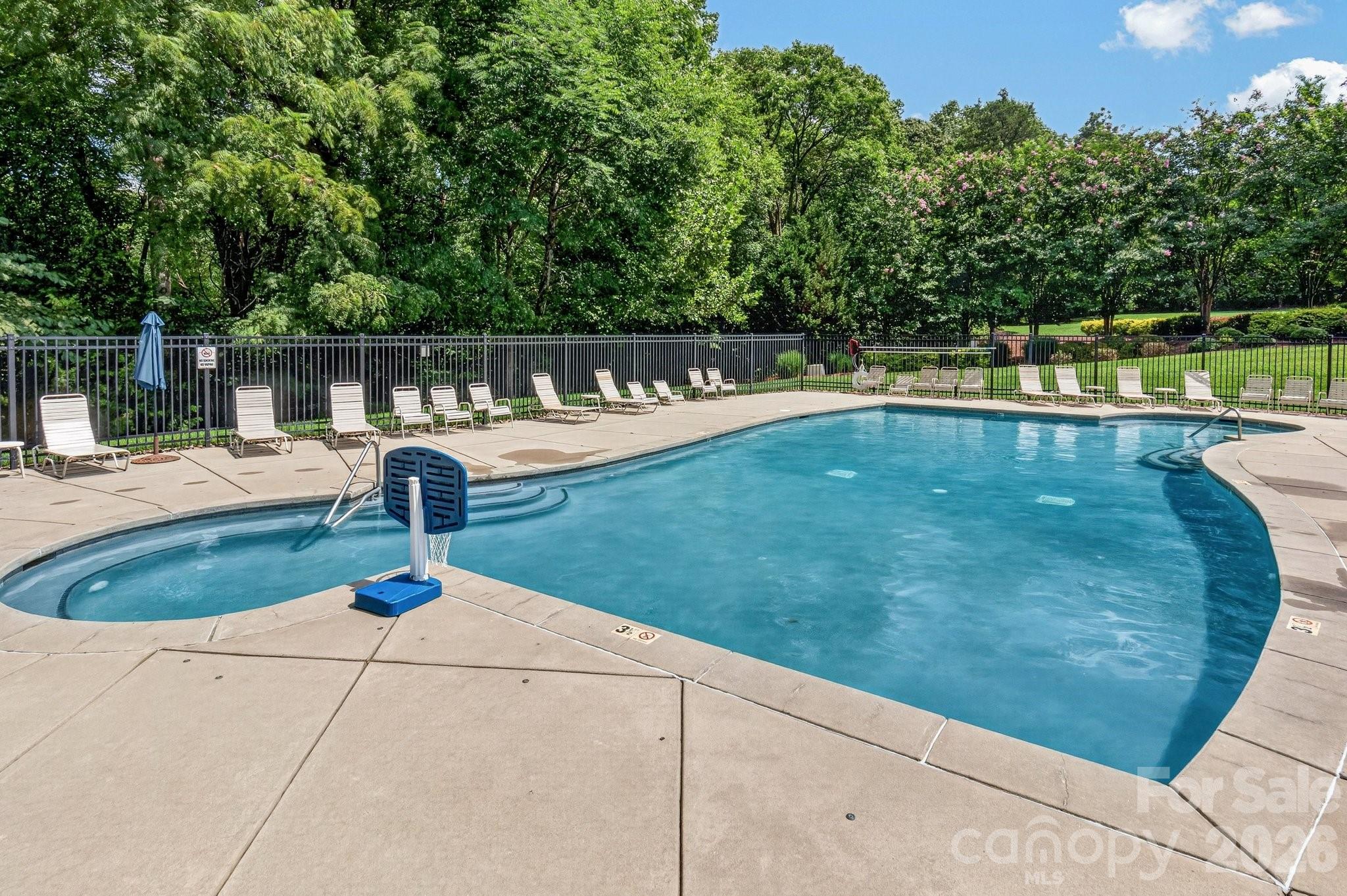 127 Corona Cir, Mooresville, NC 28117