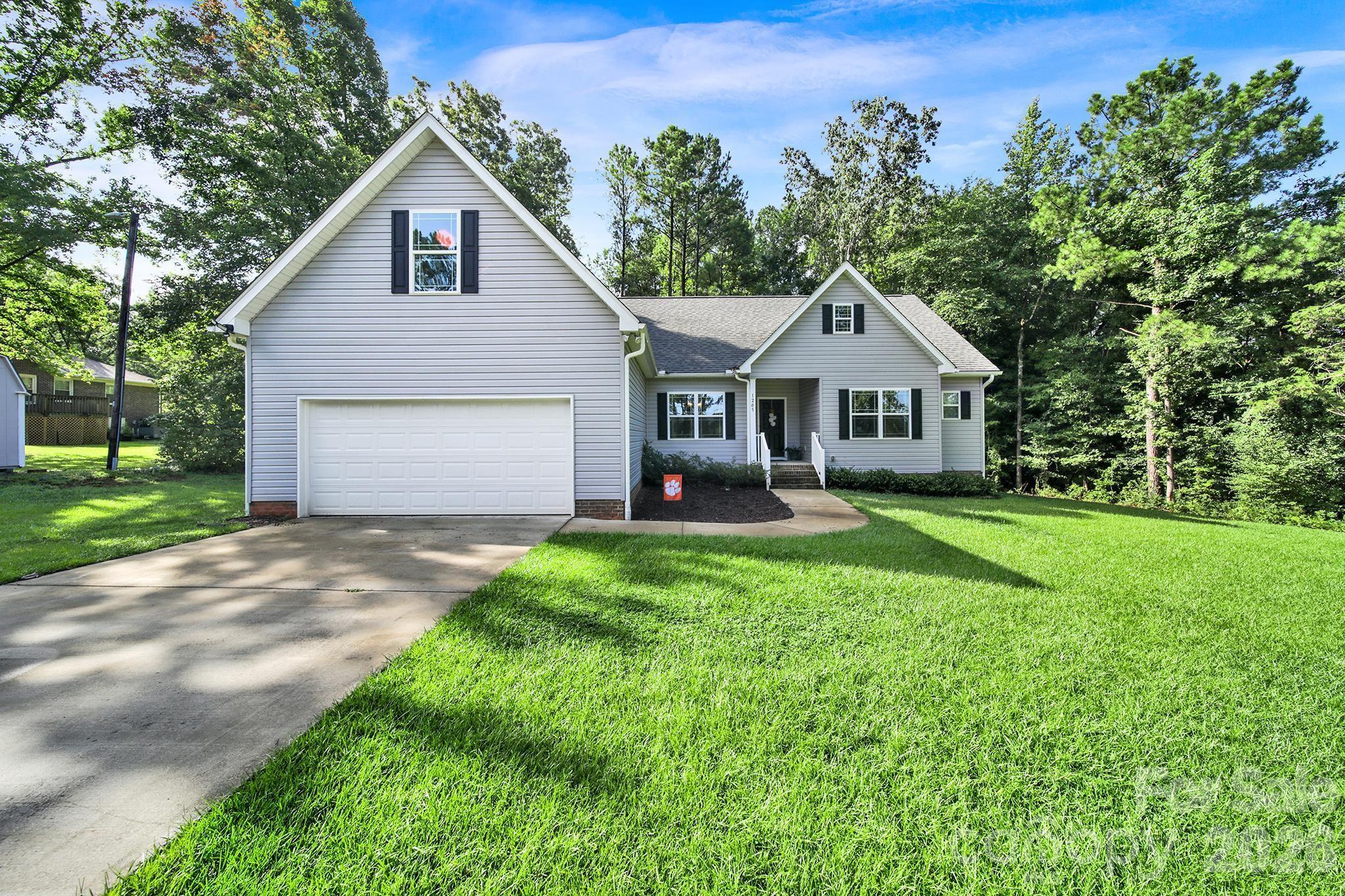 1205 Arundel Rd, Lancaster, SC 29720