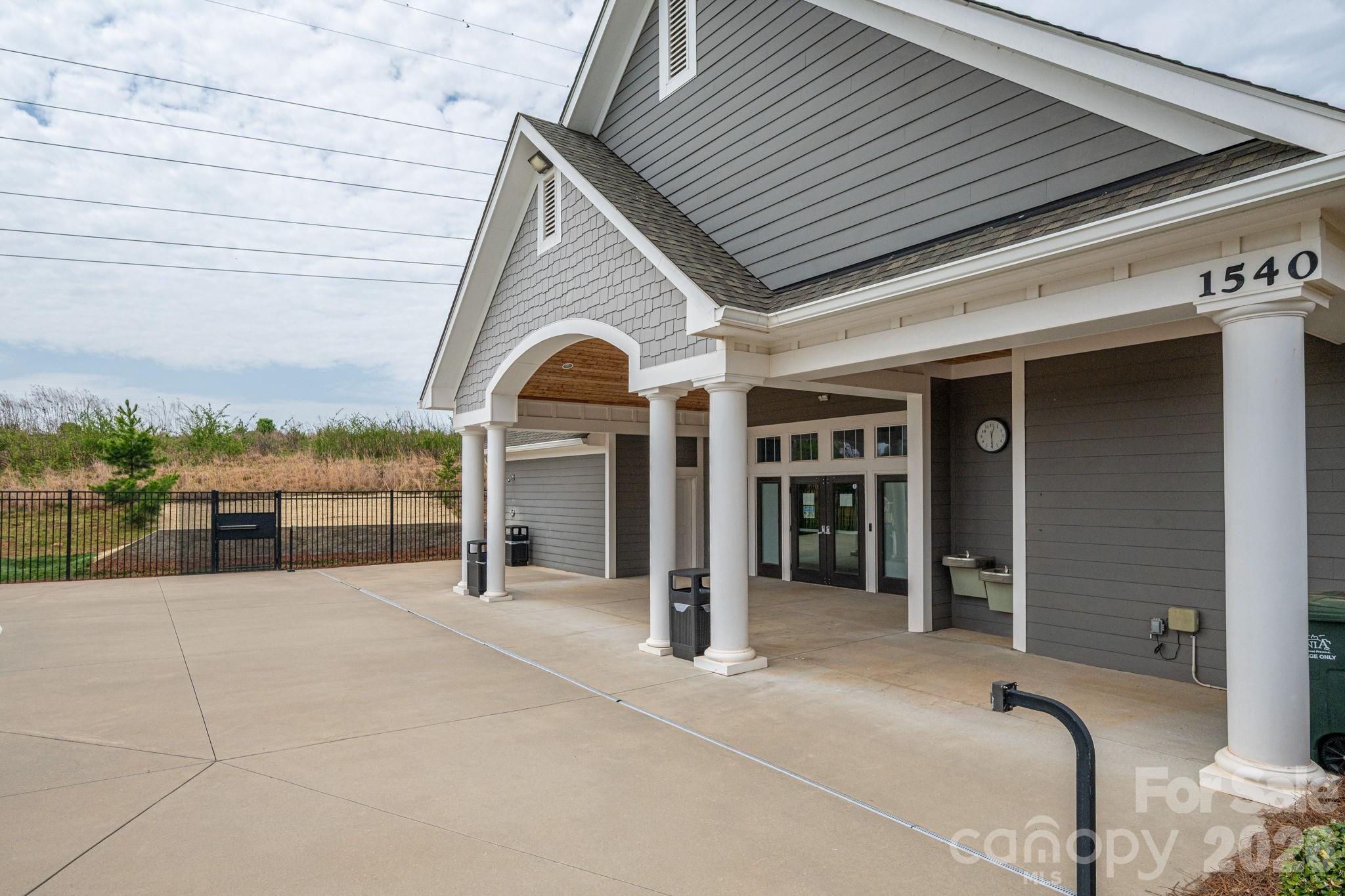 2360 Villa Oaks Ct, Gastonia, NC 28056