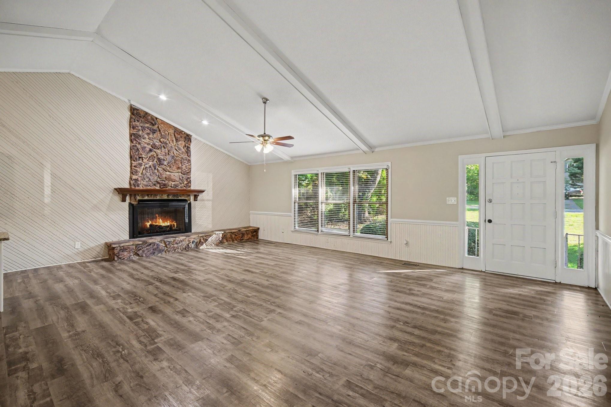 105 Windsong Ct, Gastonia, NC 28056
