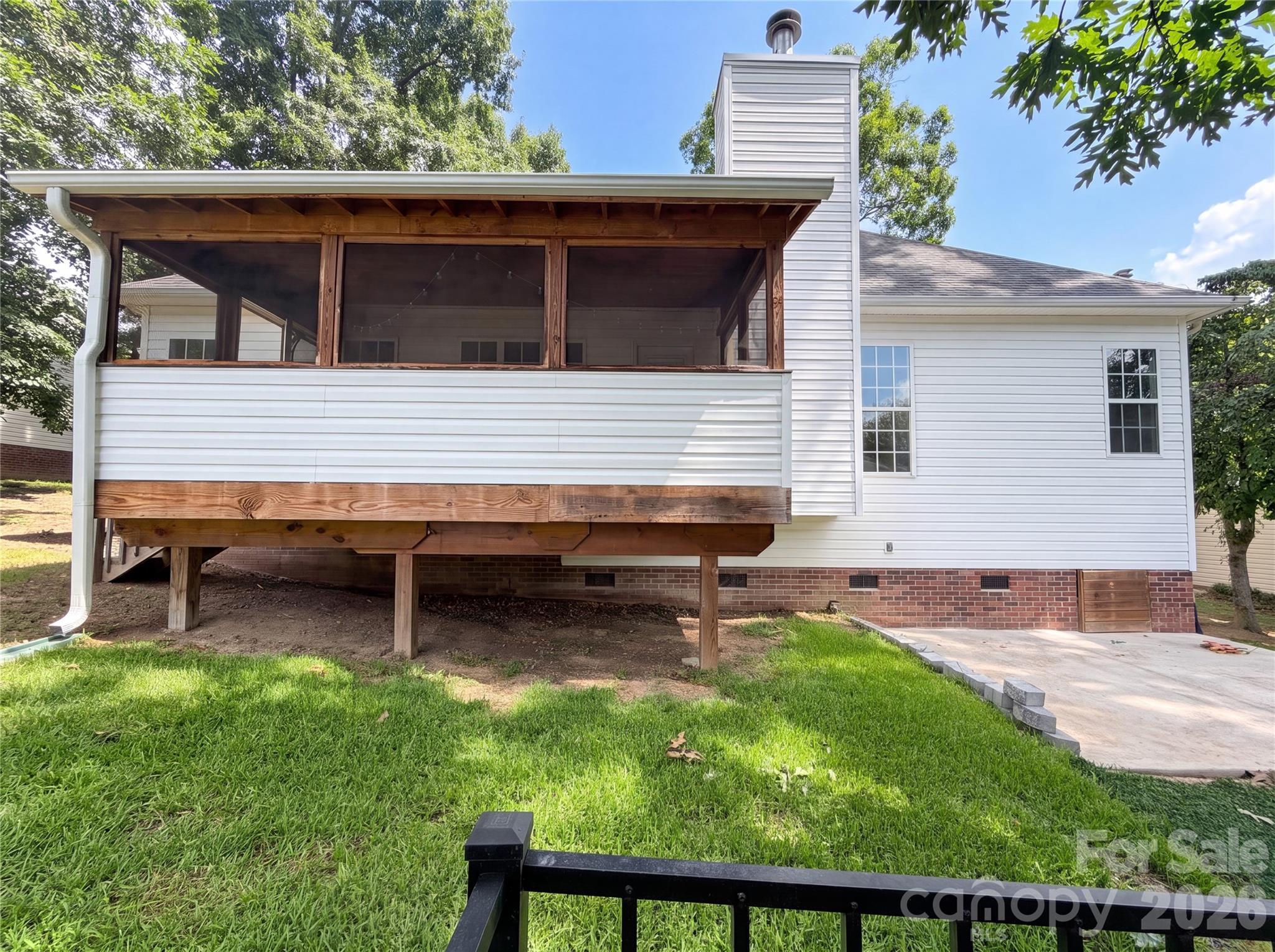 2160 Brantley Creek Dr, Kannapolis, NC 28083