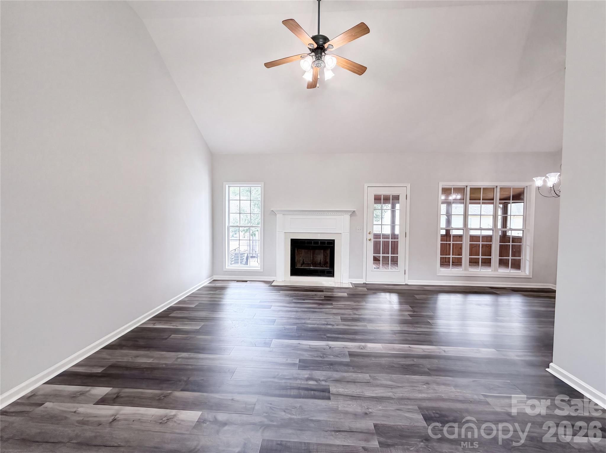 2160 Brantley Creek Dr, Kannapolis, NC 28083
