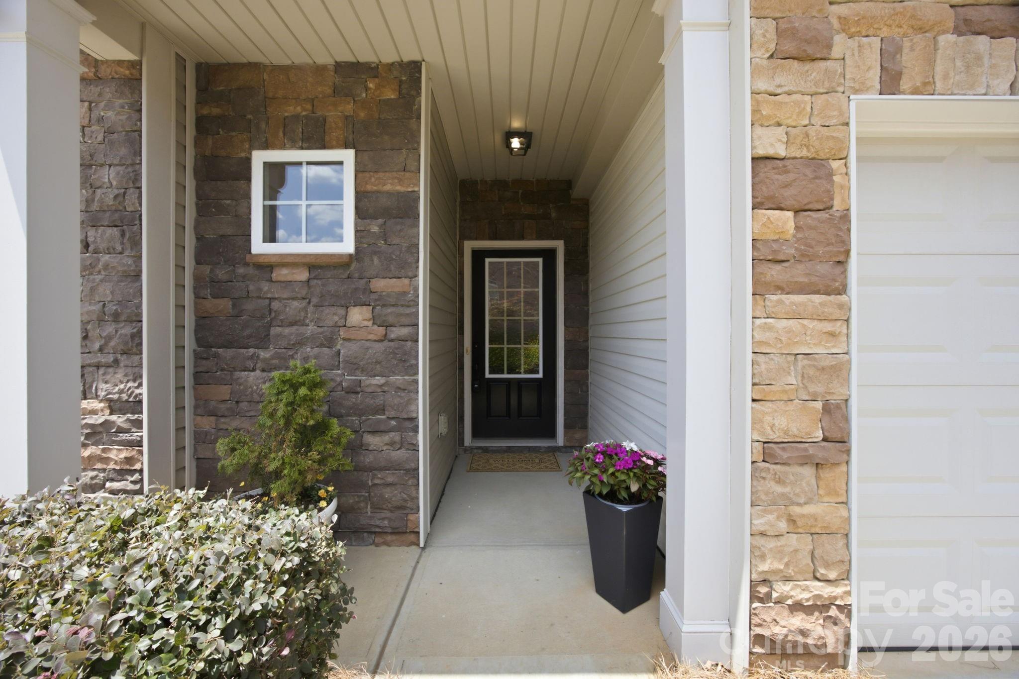 5842 Glassport Ln, Charlotte, NC 28210