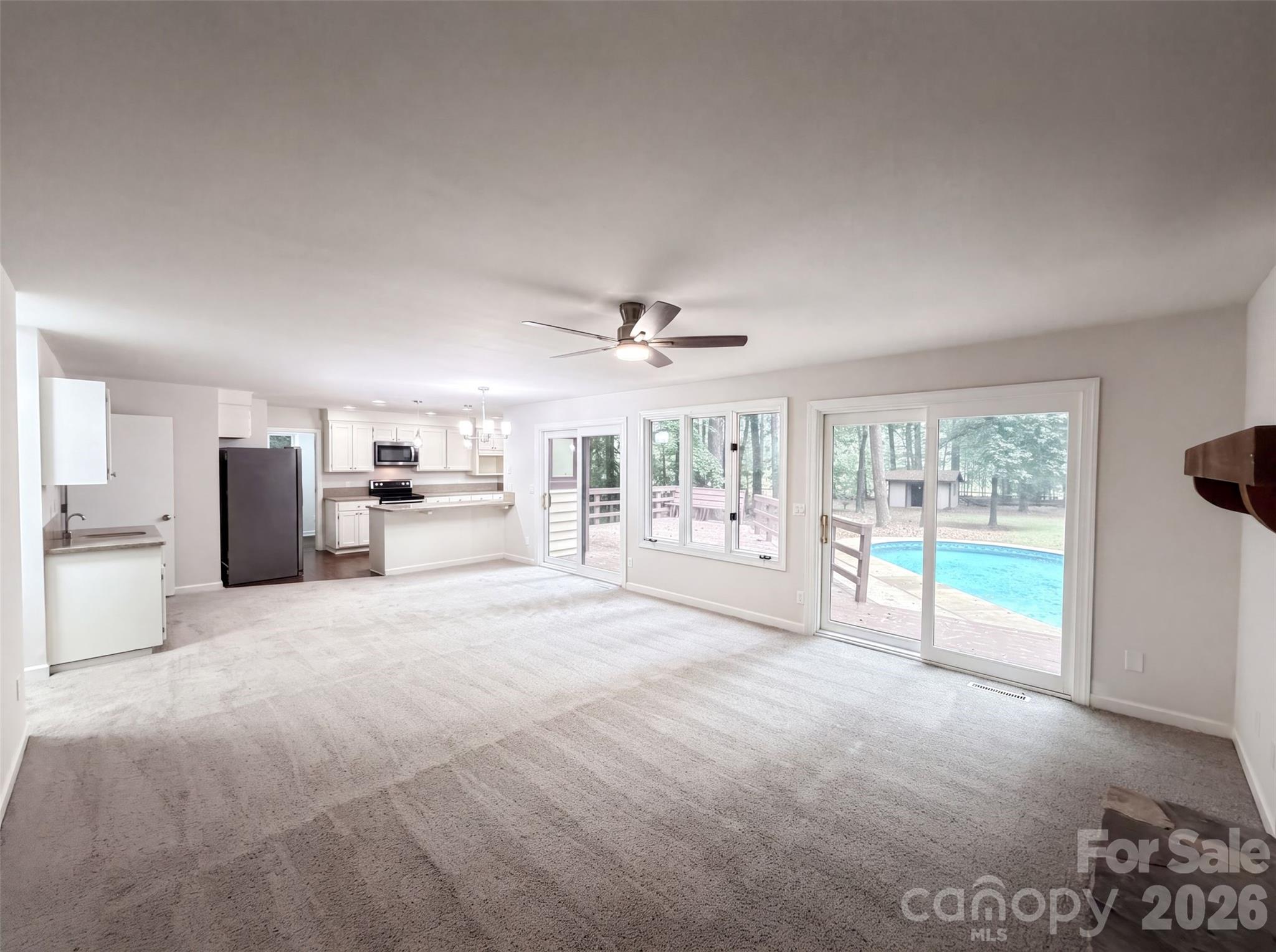608 Amanda Dr, Matthews, NC 28104