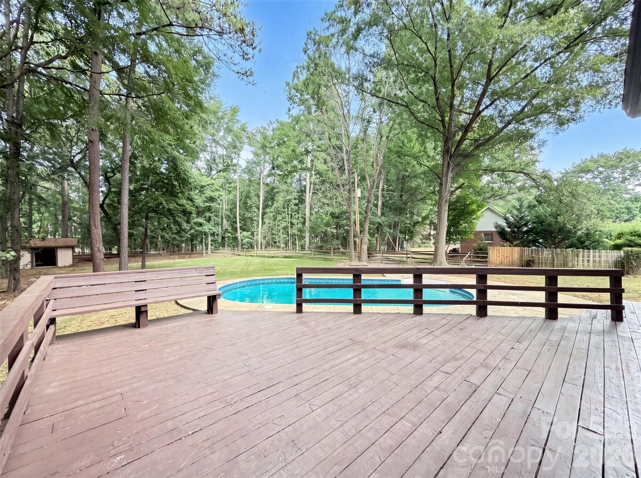 608 Amanda Dr, Matthews, NC 28104