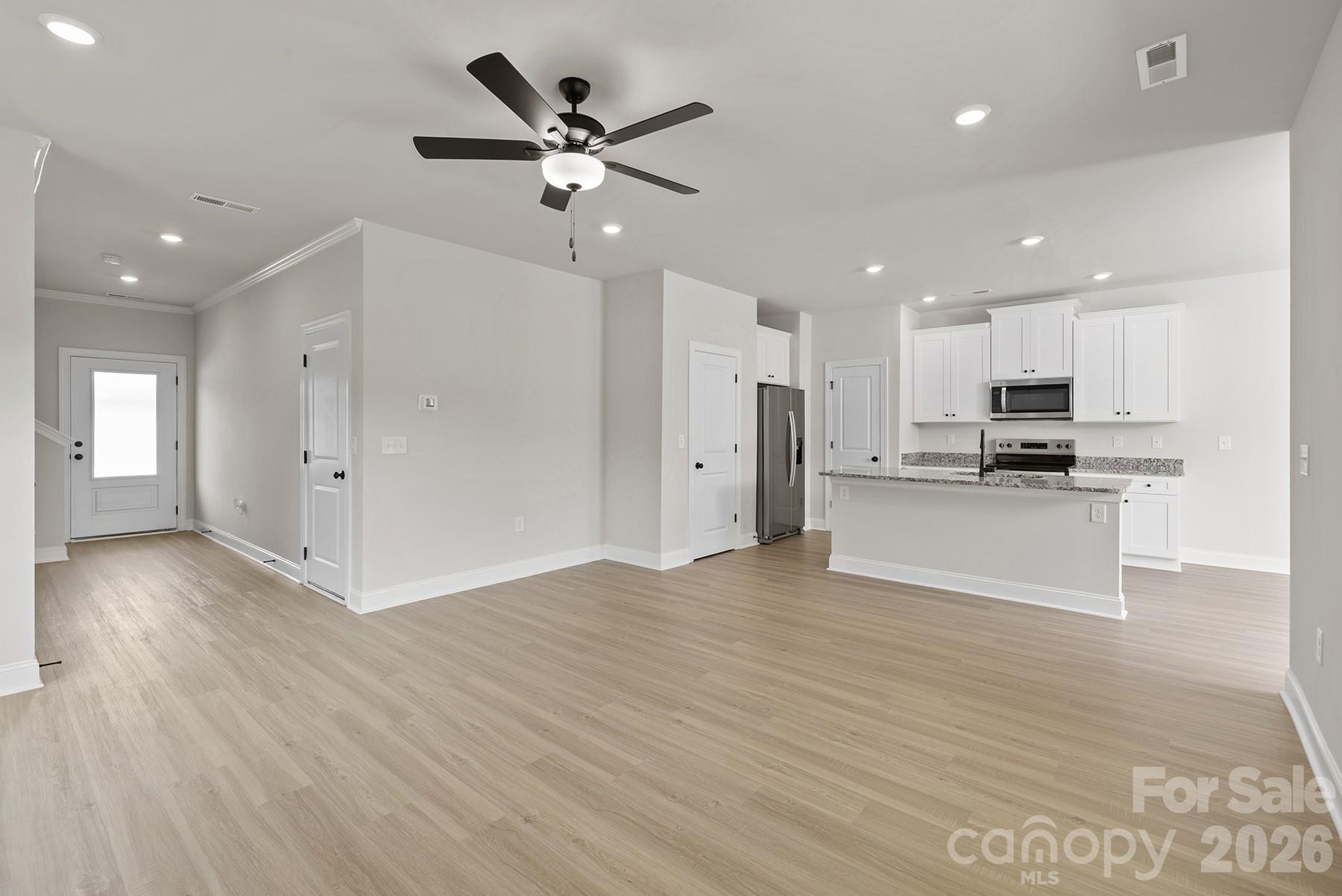 8125 Cravat Ct, Charlotte, NC 28215