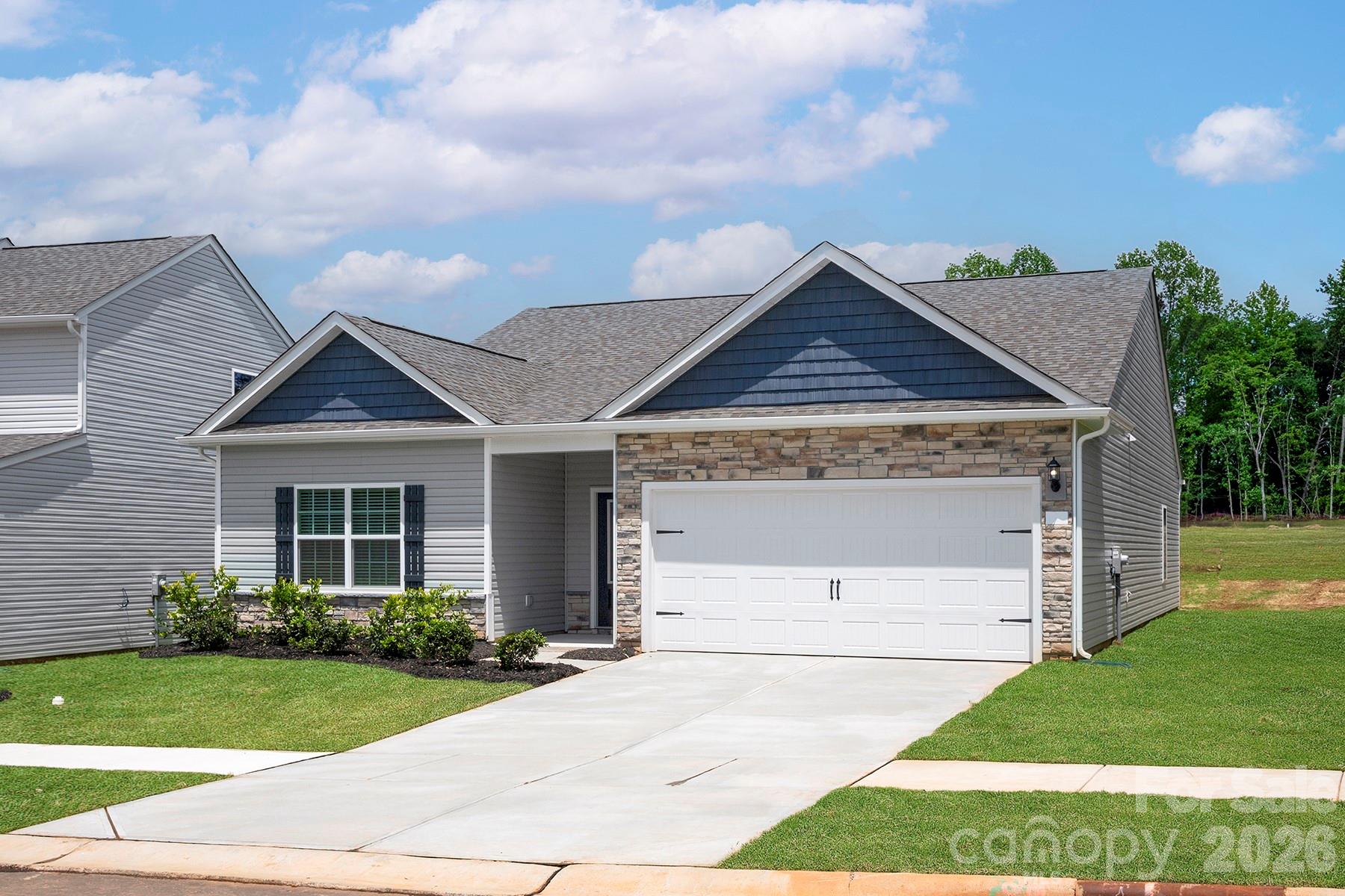 8114 Cravat Ct, Charlotte, NC 28215