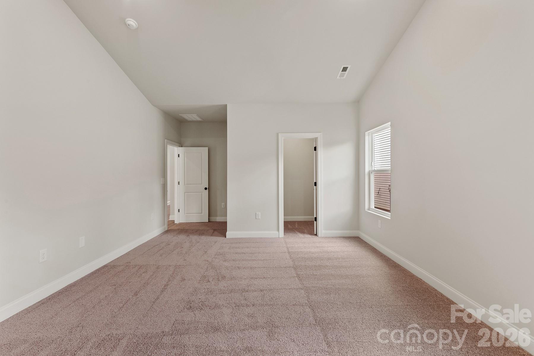 8203 Cravat Ct, Charlotte, NC 28215