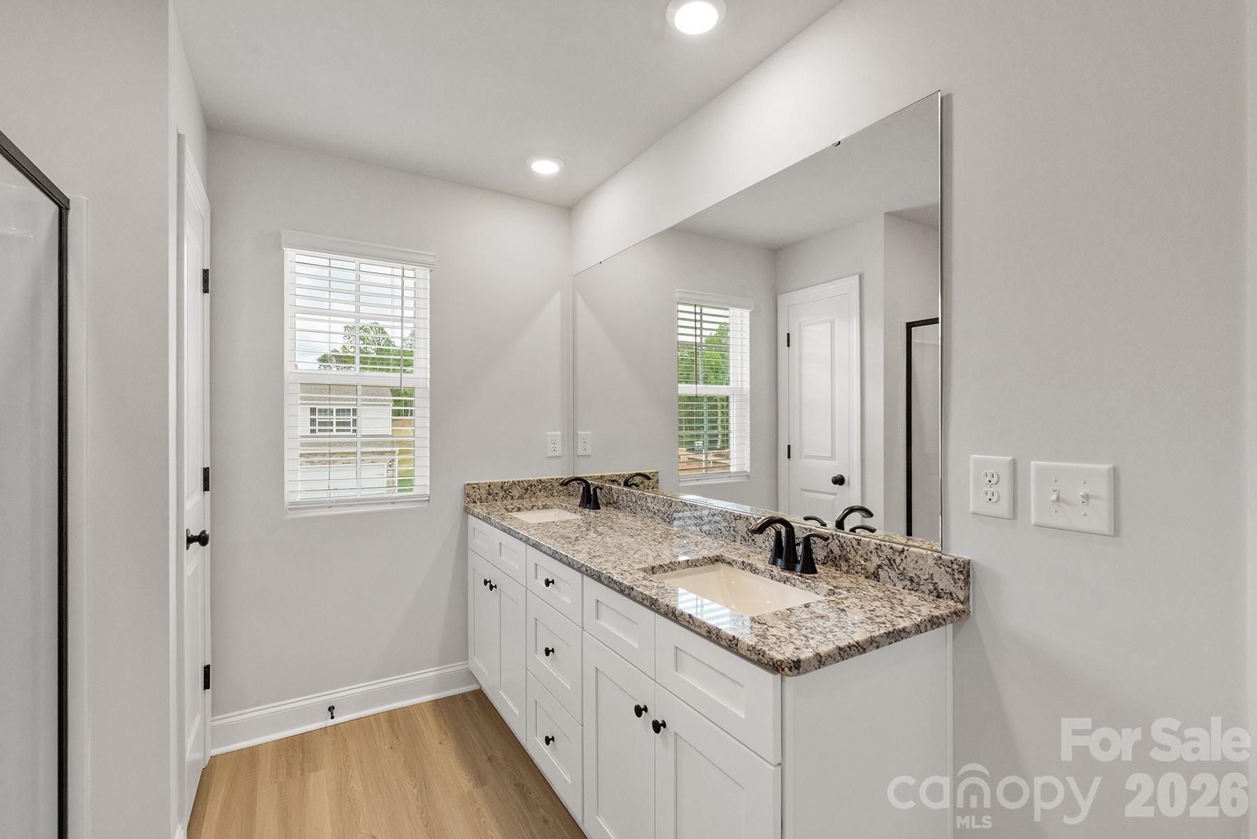 8126 Cravat Ct, Charlotte, NC 28215