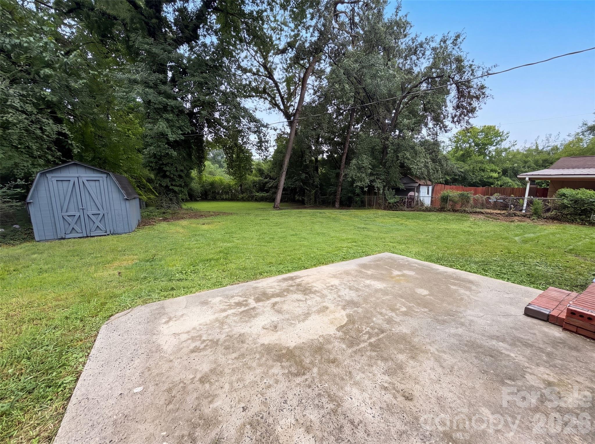 528 Kentbrook Dr, Charlotte, NC 28213