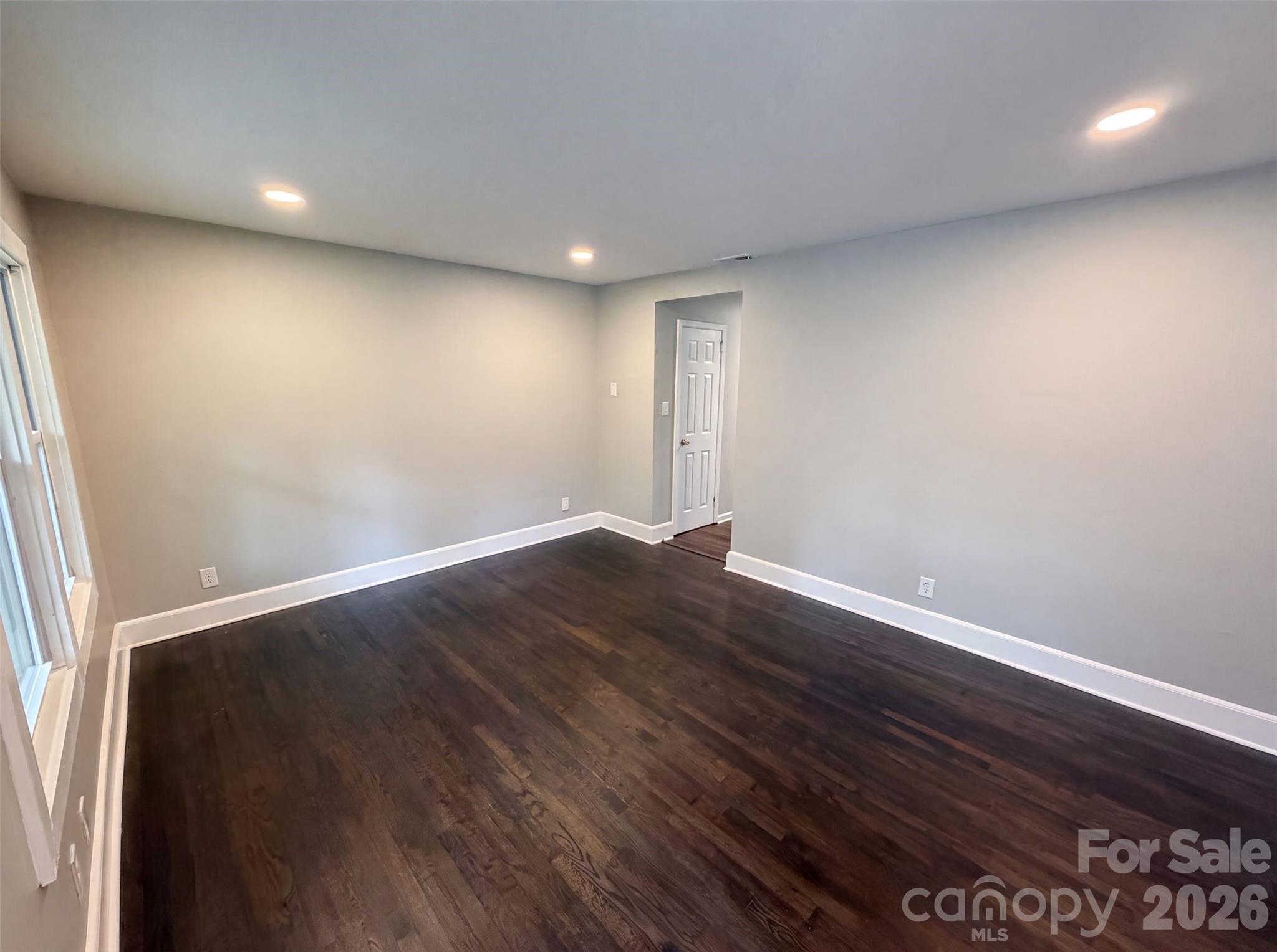 528 Kentbrook Dr, Charlotte, NC 28213