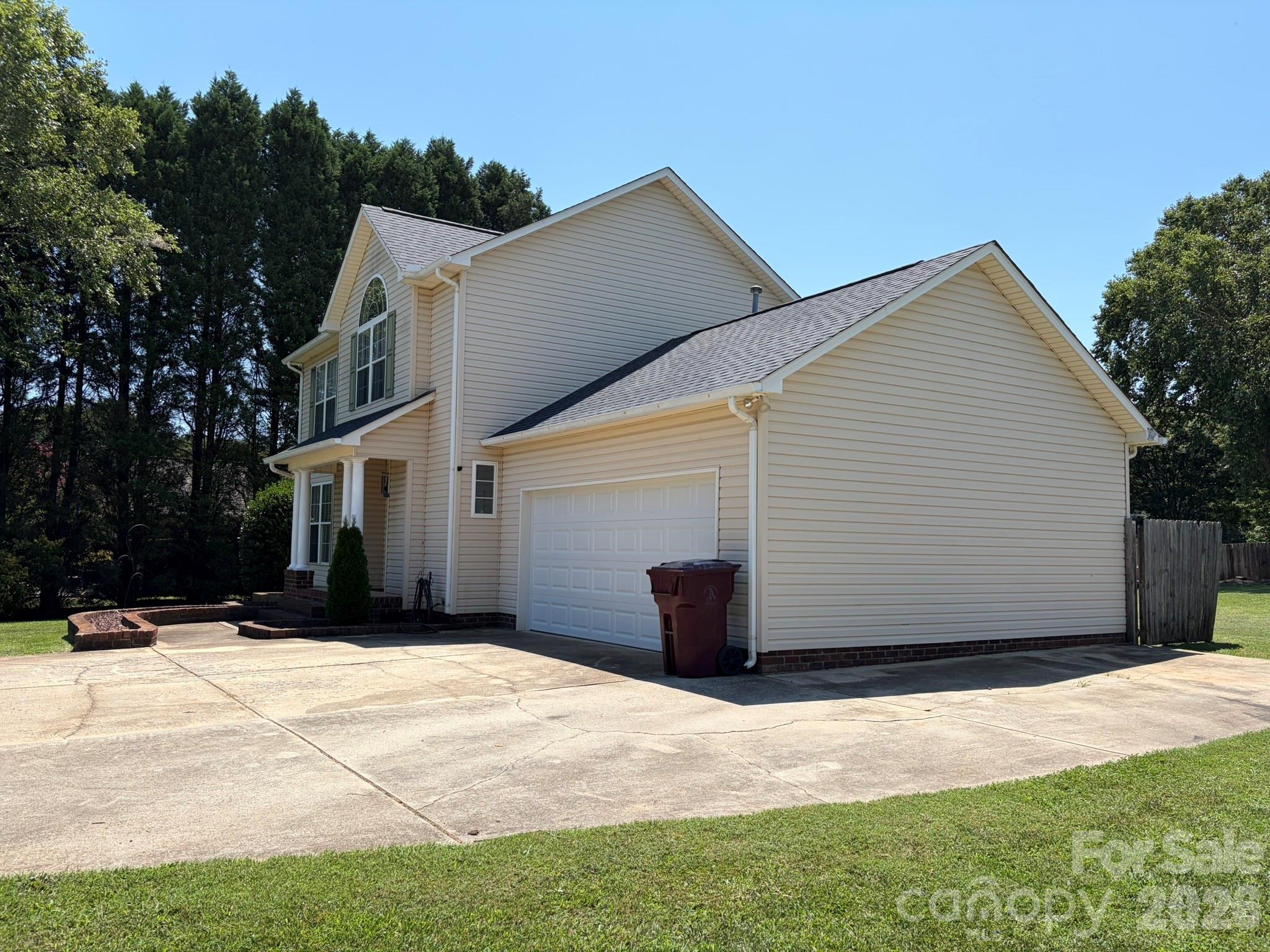 1072 Fox Chase Ct, Salisbury, NC 28146
