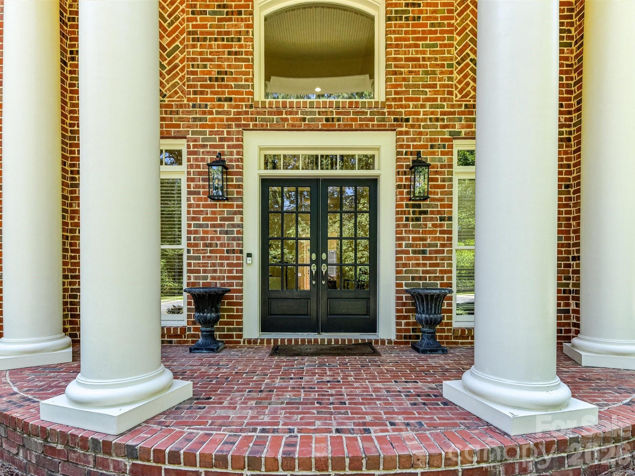 3801 Fawn Hill Rd, Matthews, NC 28105