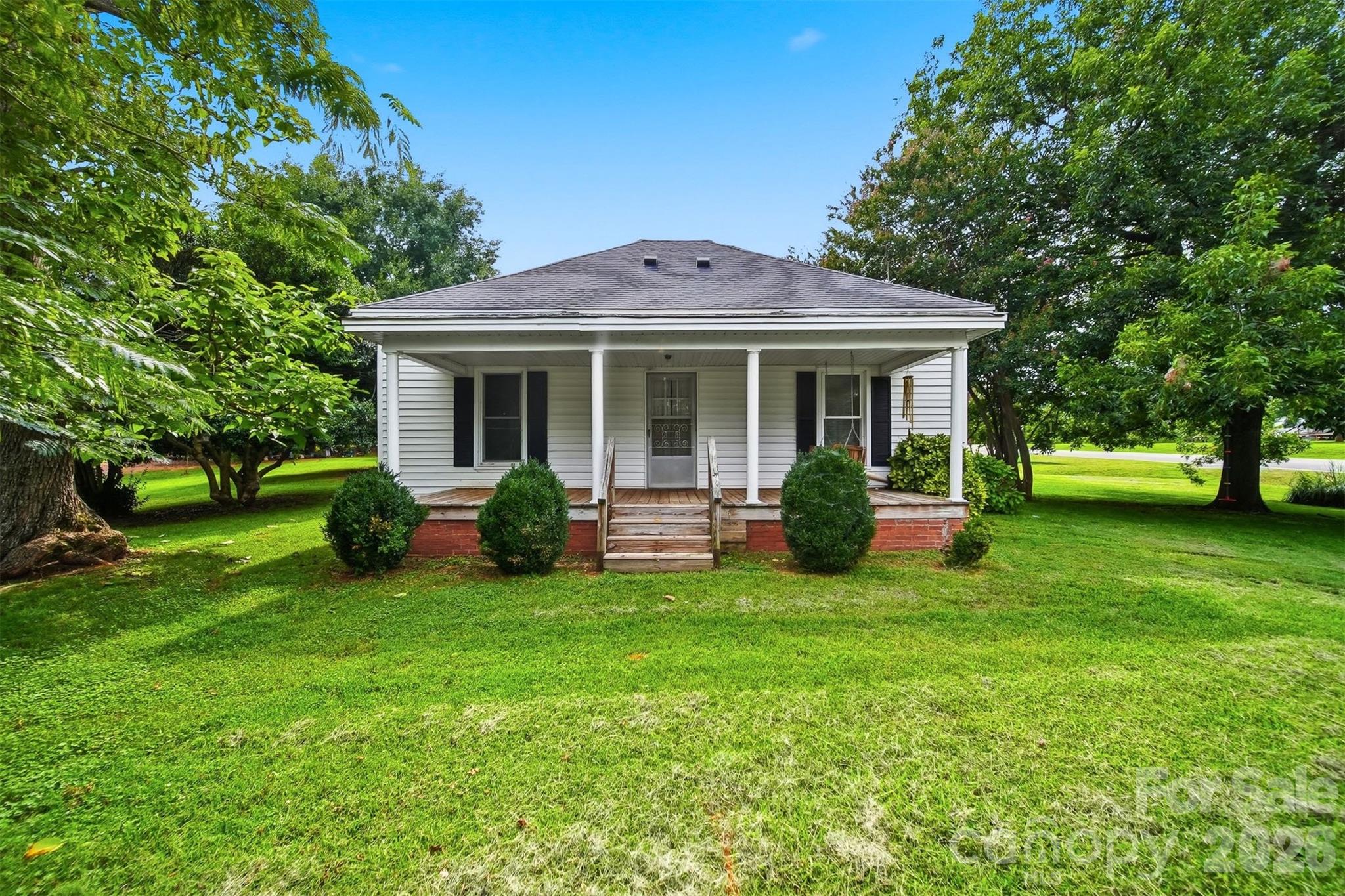 1289 Davis Rd, Lincolnton, NC 28092