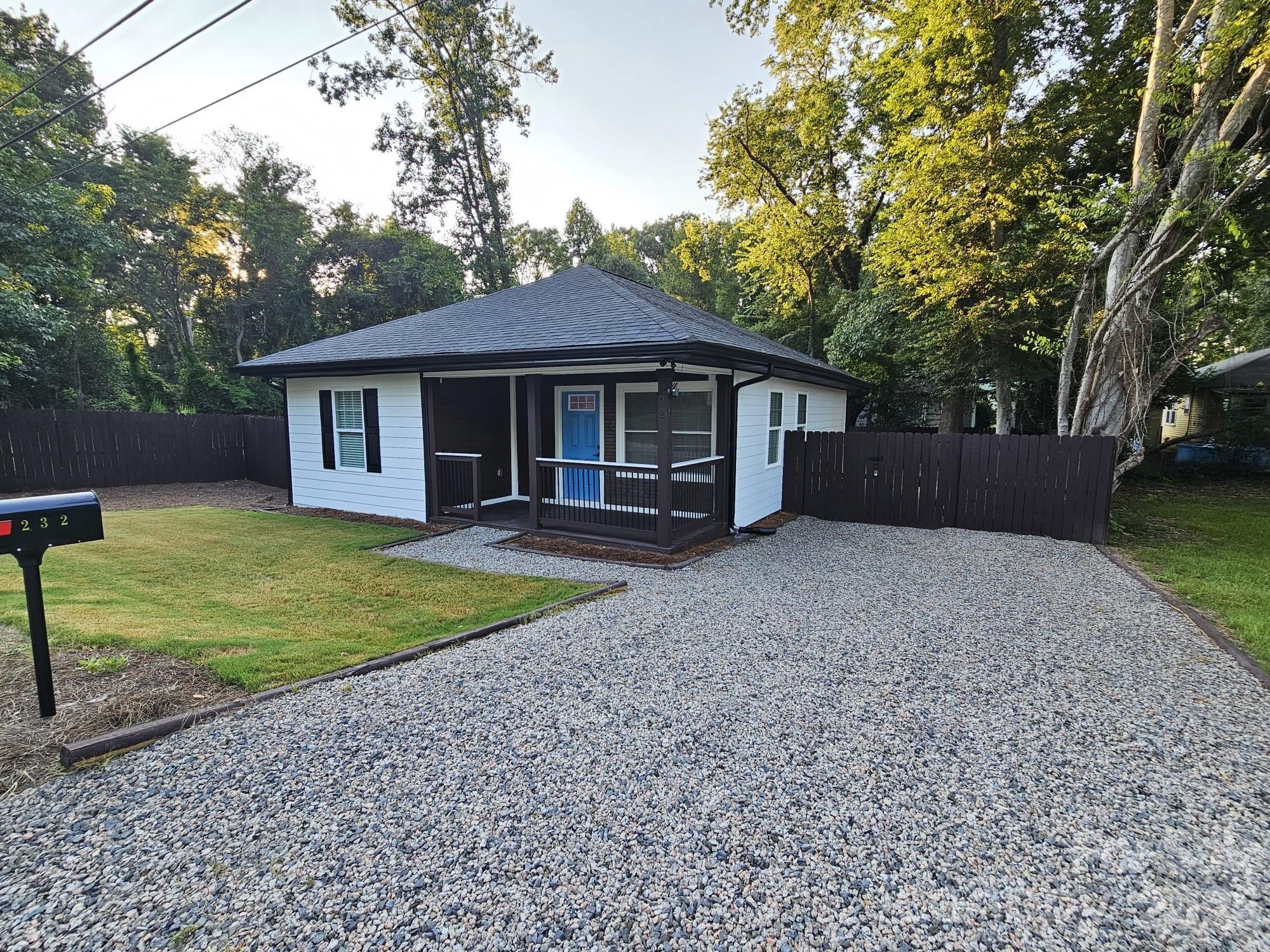 232 W 2nd St, Kershaw, SC 29067