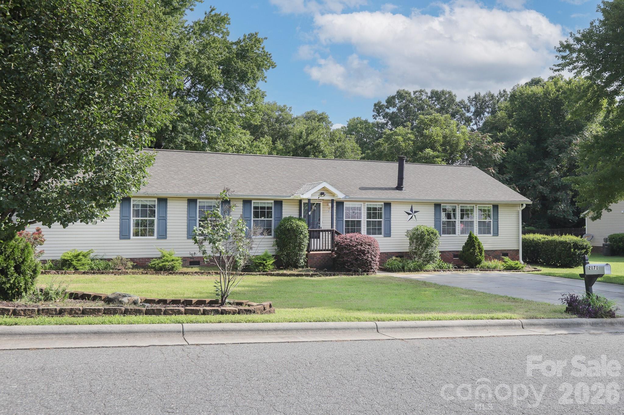 2171 Brantley Creek Dr, Kannapolis, NC 28083