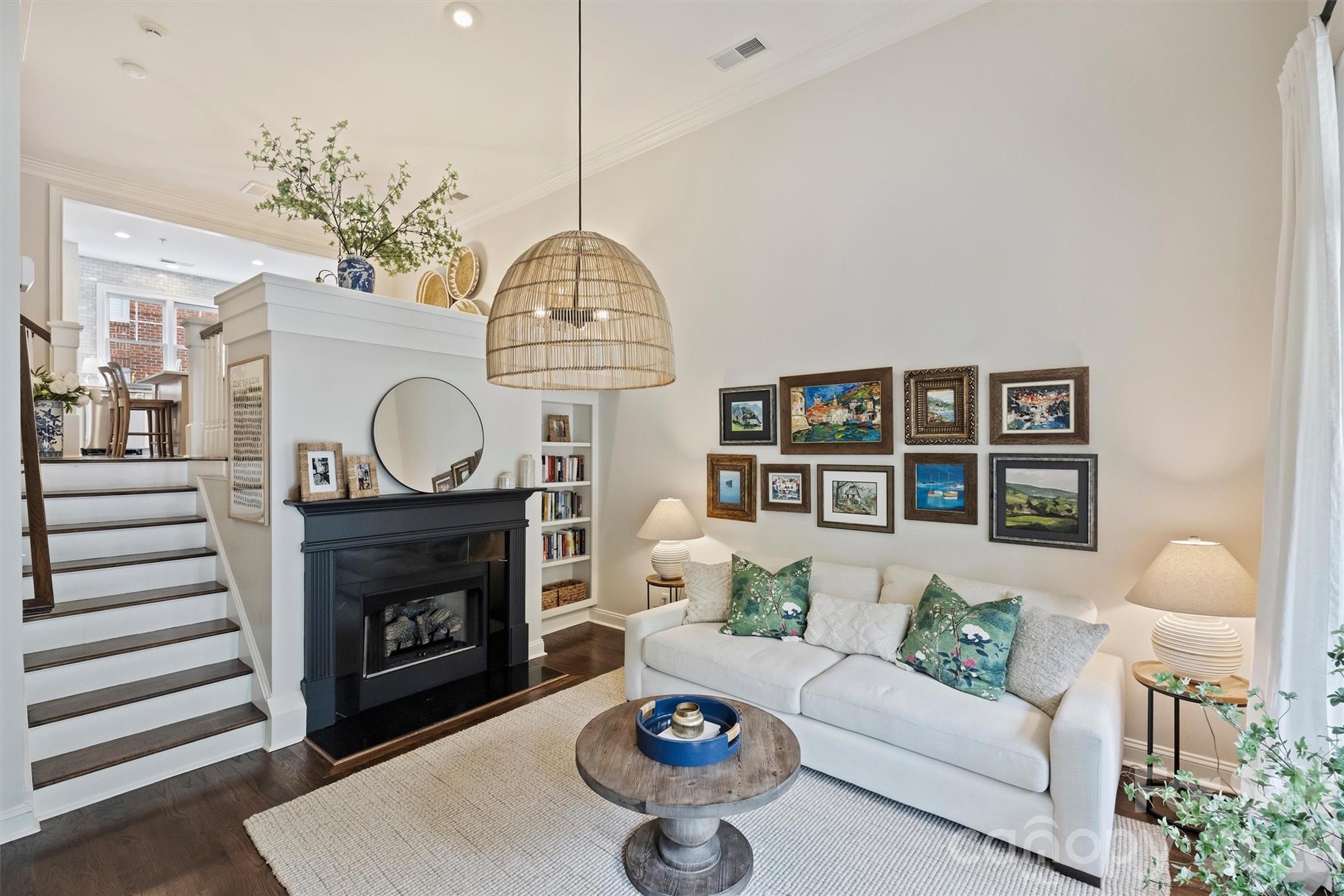 4913 South Hill View Dr, Charlotte, NC 28210