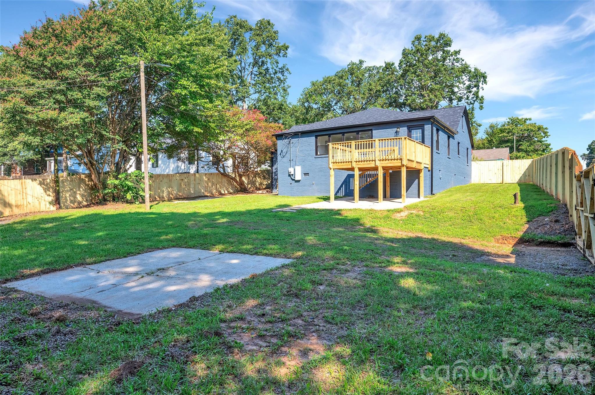3942 Mcmillan St, Charlotte, NC 28205