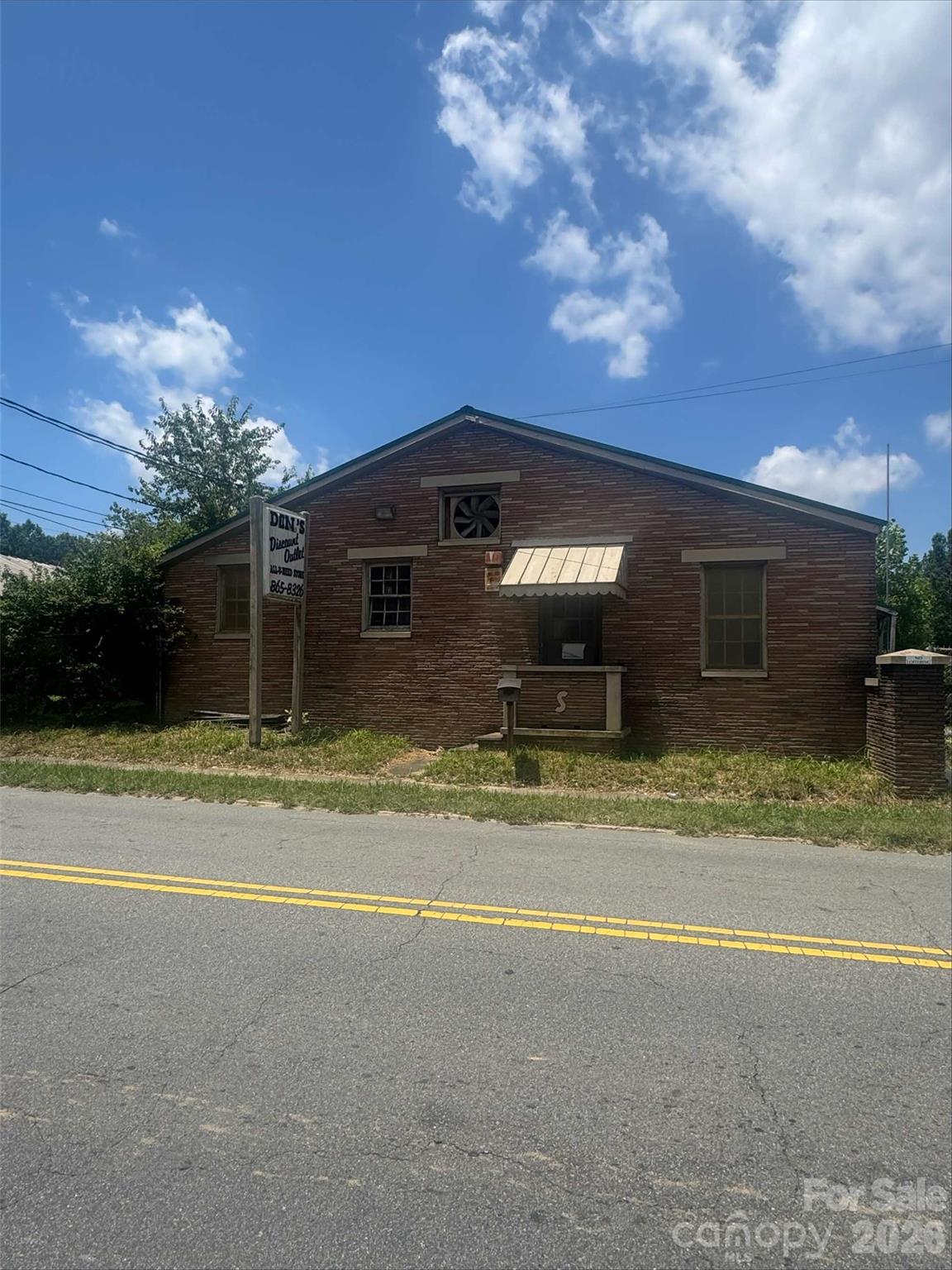 529 N Broad St, Gastonia, NC 28054