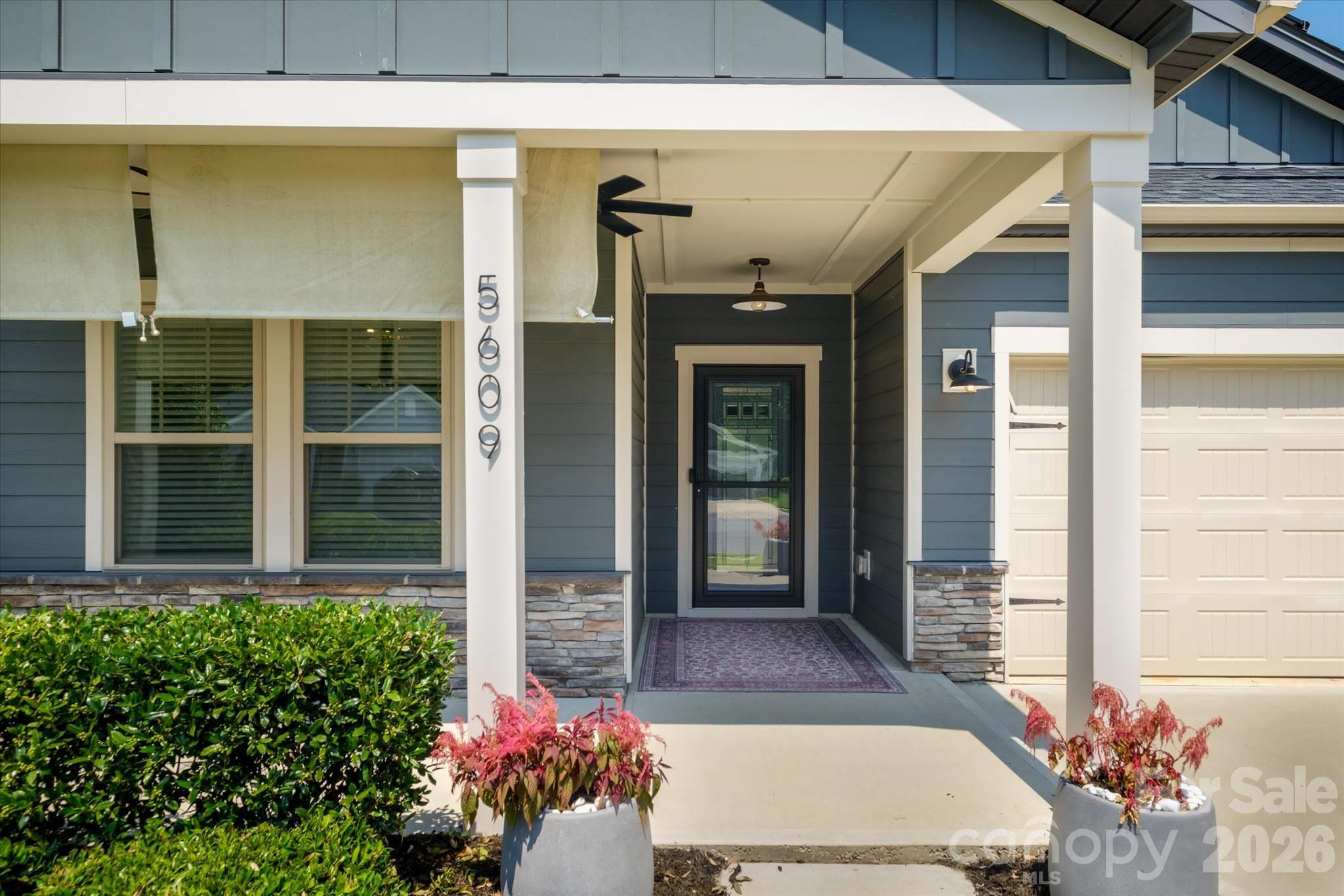5609 Lavaux Ct, Charlotte, NC 28214