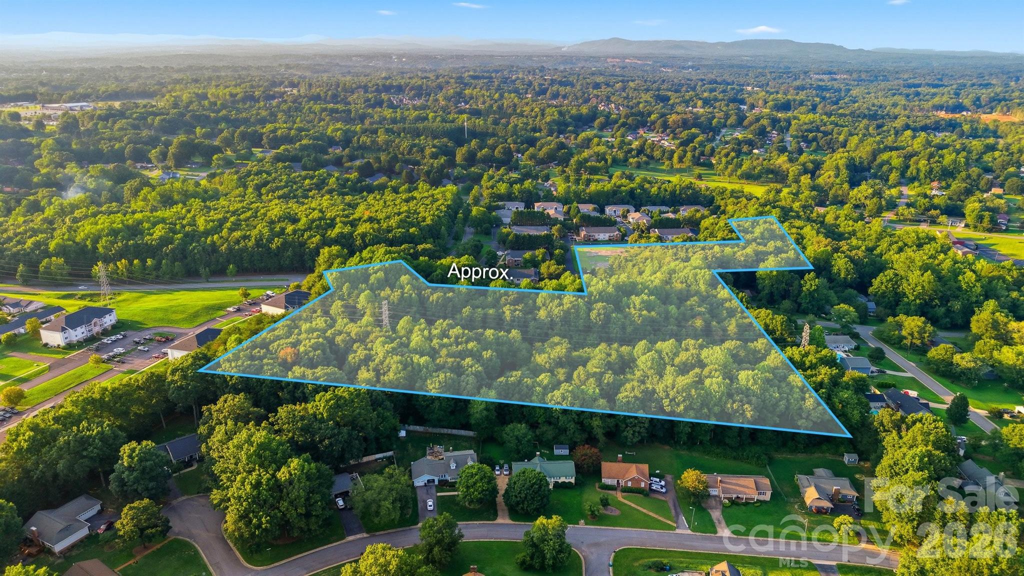 1880 20th Avenue Dr NE, Hickory, NC 28601