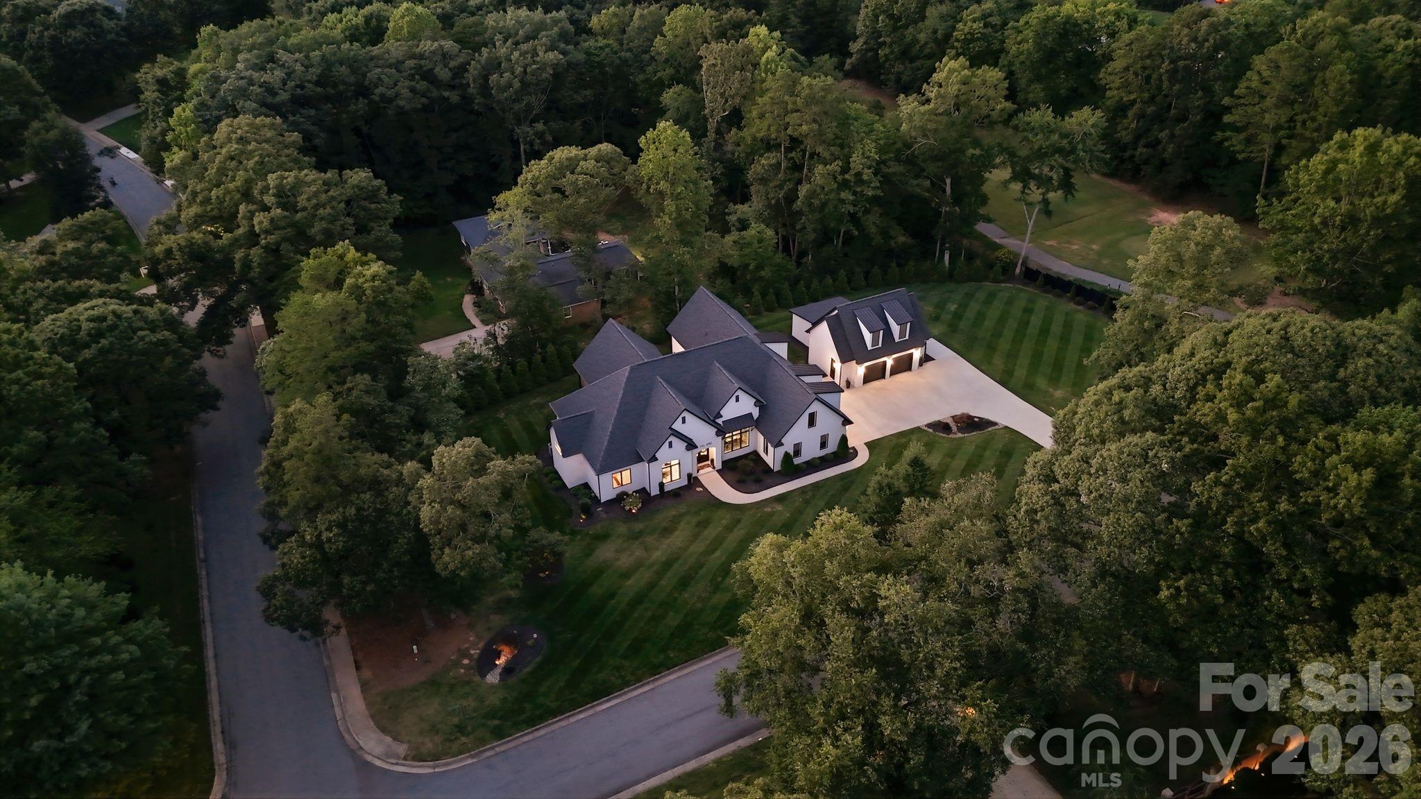 4761 Glen Hollow Ln NE, Hickory, NC 28601